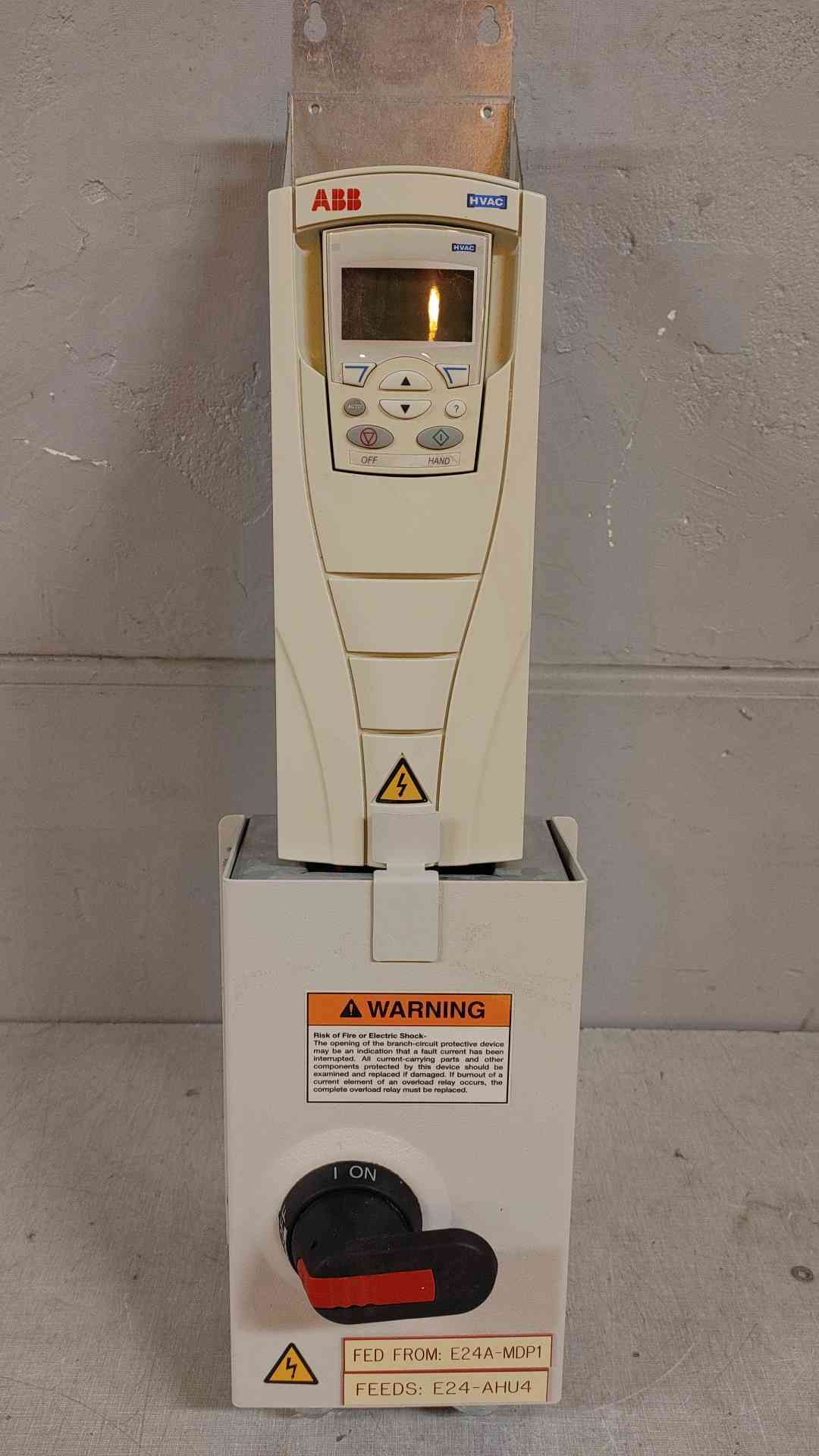 3HP ABB VFD 480 VAC 6.9 Amp ACH550-PD-06A9-4 (108950)