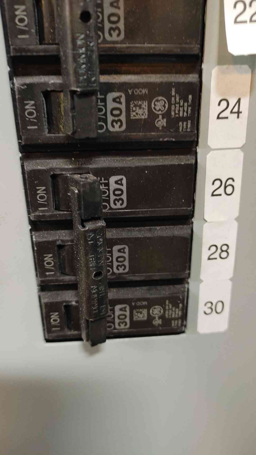 GE A Series 2 Panelboard 400A 208/120 V 3 Ph 4 Wire with Main (108984)