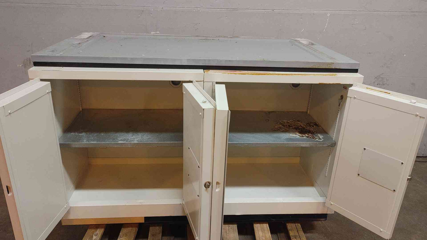 5' Lab Crafters Air Sentry Chemical Fume Hood & Flammable Base Cabinets Unities & Flow Monitor (109286)