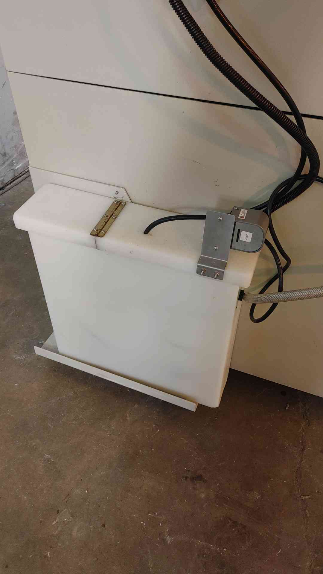 Cincinnati Sub-Zero Refrigerator ZH-16-2-H/AC 208 VAC 60 HZ 3 Ph R-404A (109177)
