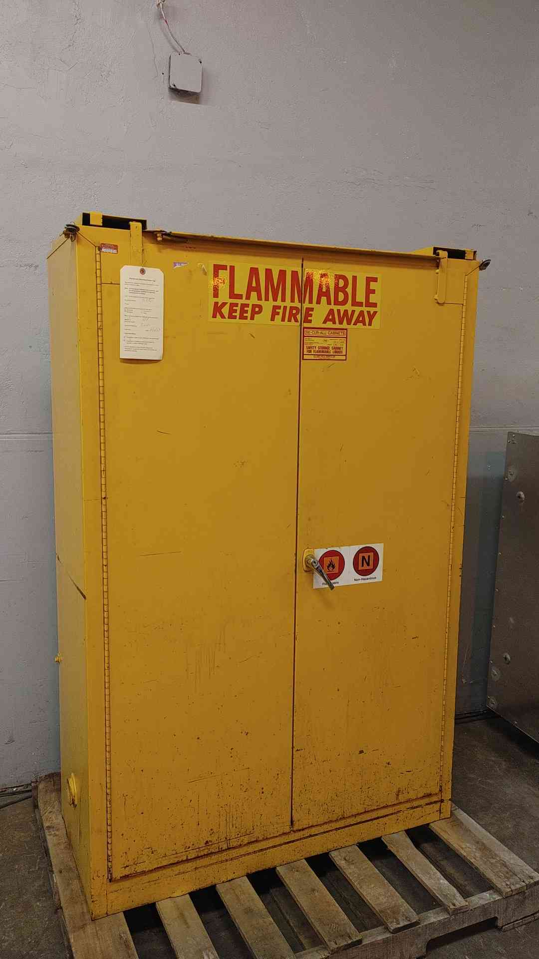 A&A Sheet Metal Se-Cur-All Flammable Safety Storage Cabinet (109241)