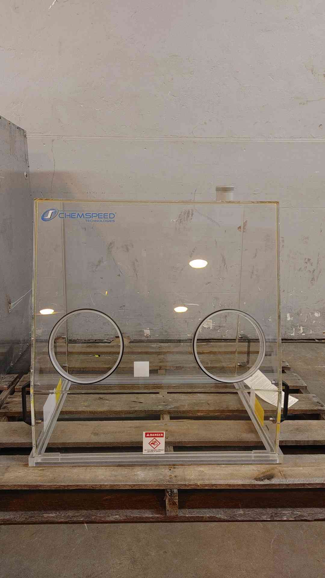 CHEMSPEED TECHNOLOGIES Acrylic Glovebox Fume Hood Lab Use