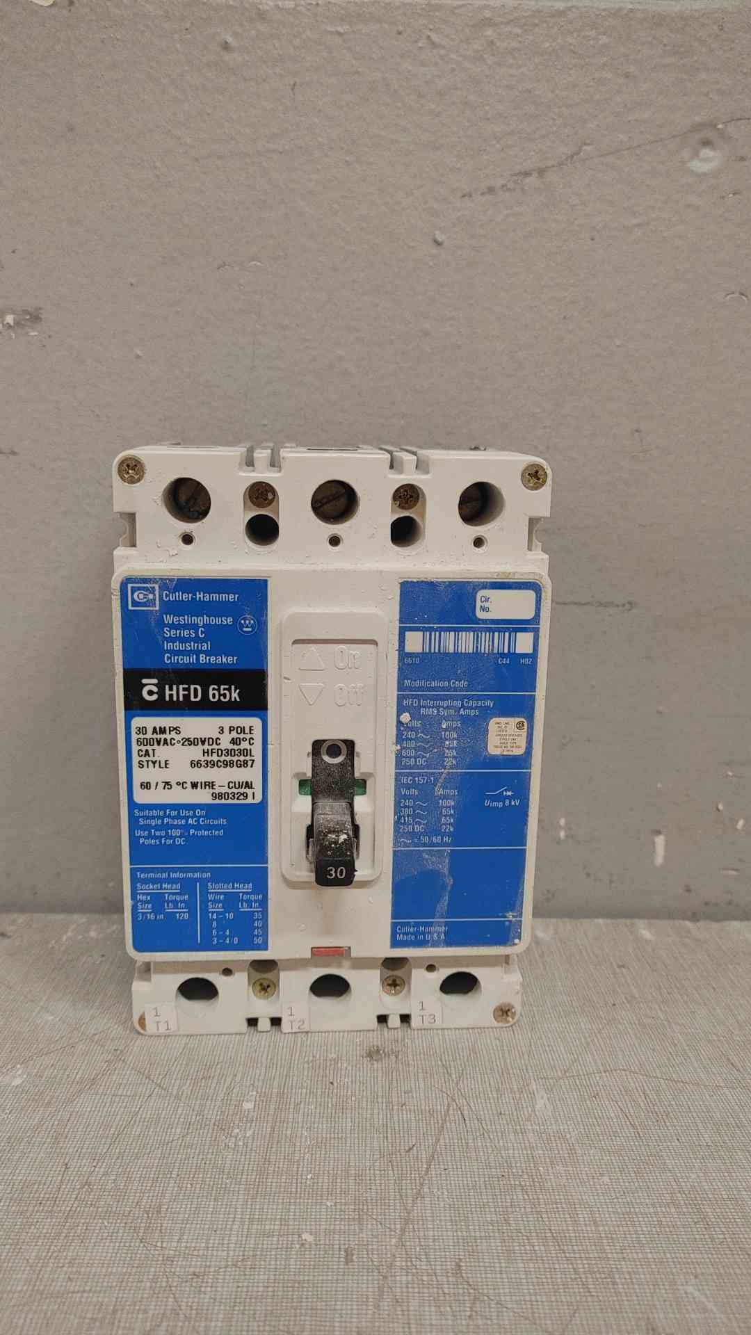 Cutler-Hammer 3 Pole Circuit Breaker 30A 600VAC-250VDC HFD3030L (109406)