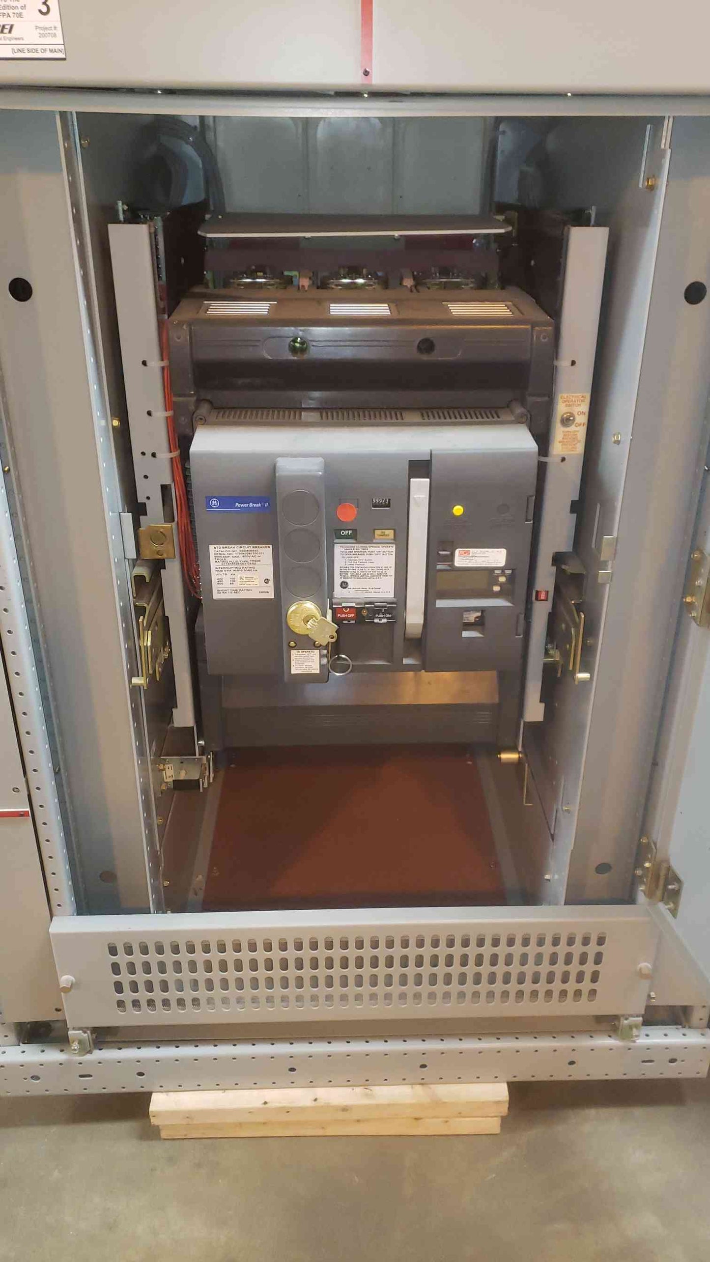 GE 4000A Power Break Switchgear Section 2 480V (SKU: 109440)