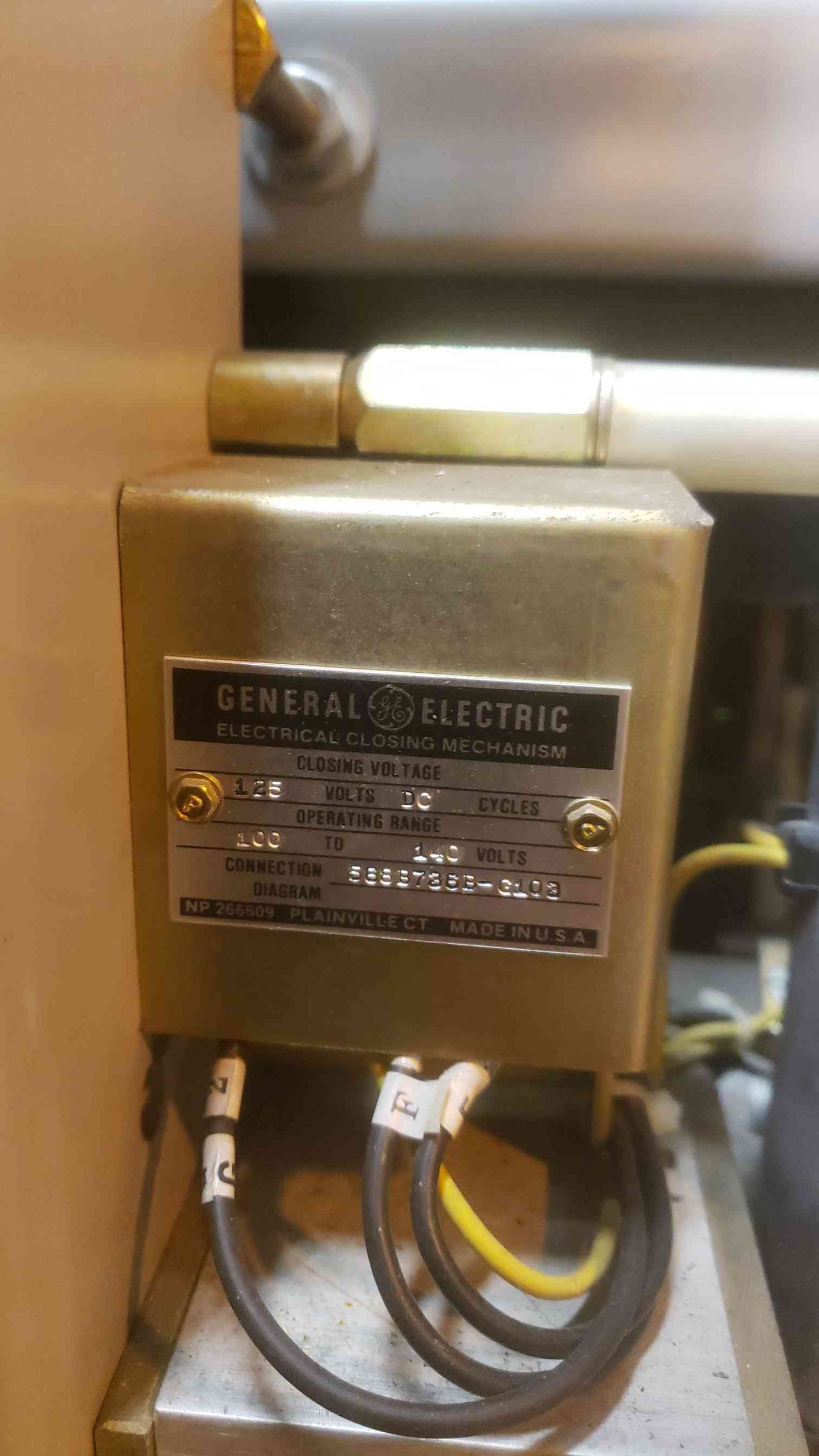 GE 4000A 635V Max Low Voltage Power Circuit Breaker AKR-8D-100 (SKU: 109428)