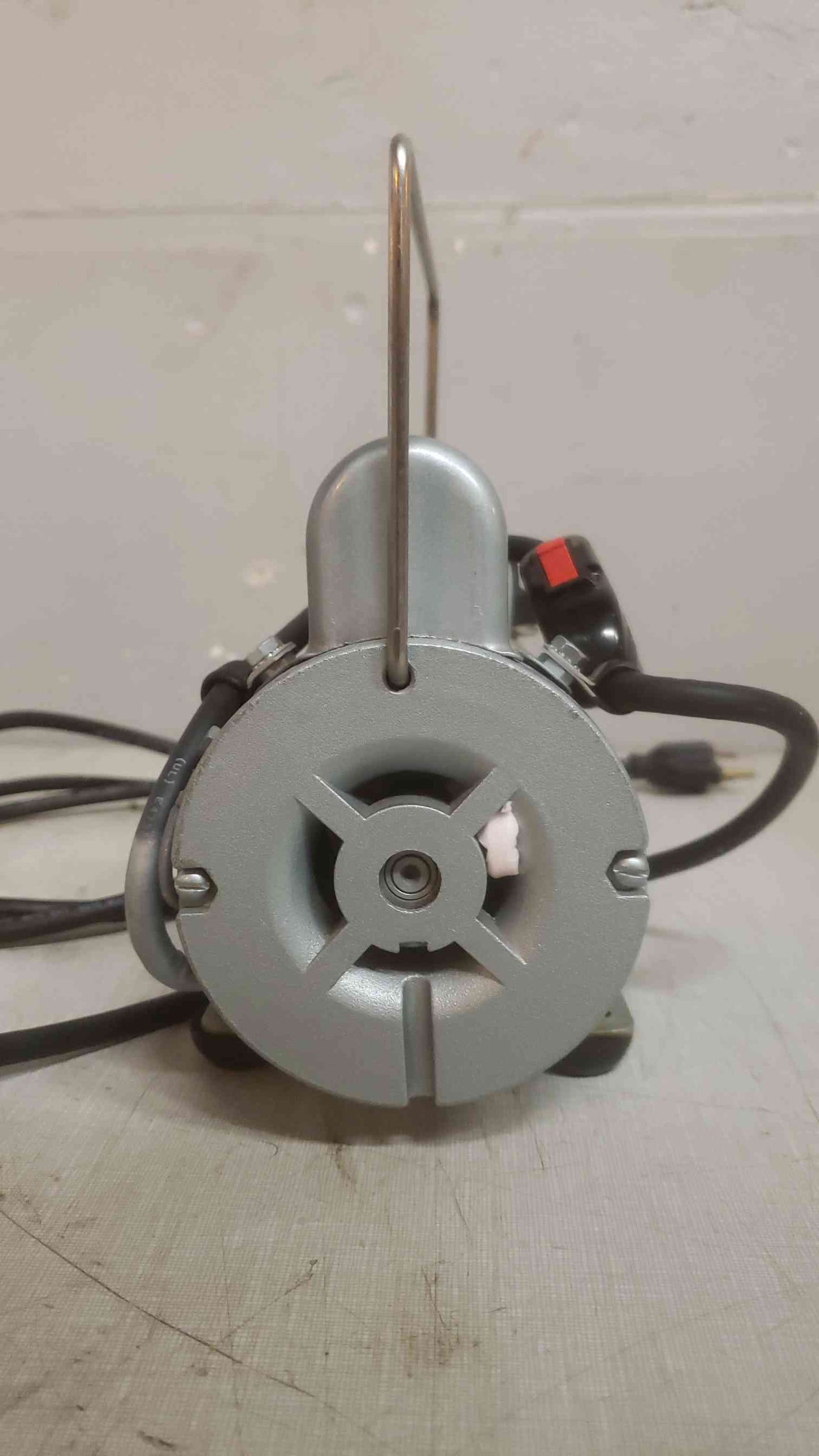 Gast 1531-107D-Q667X 1/10 HP Oilless Air Compressor with Reliance Electric Motor