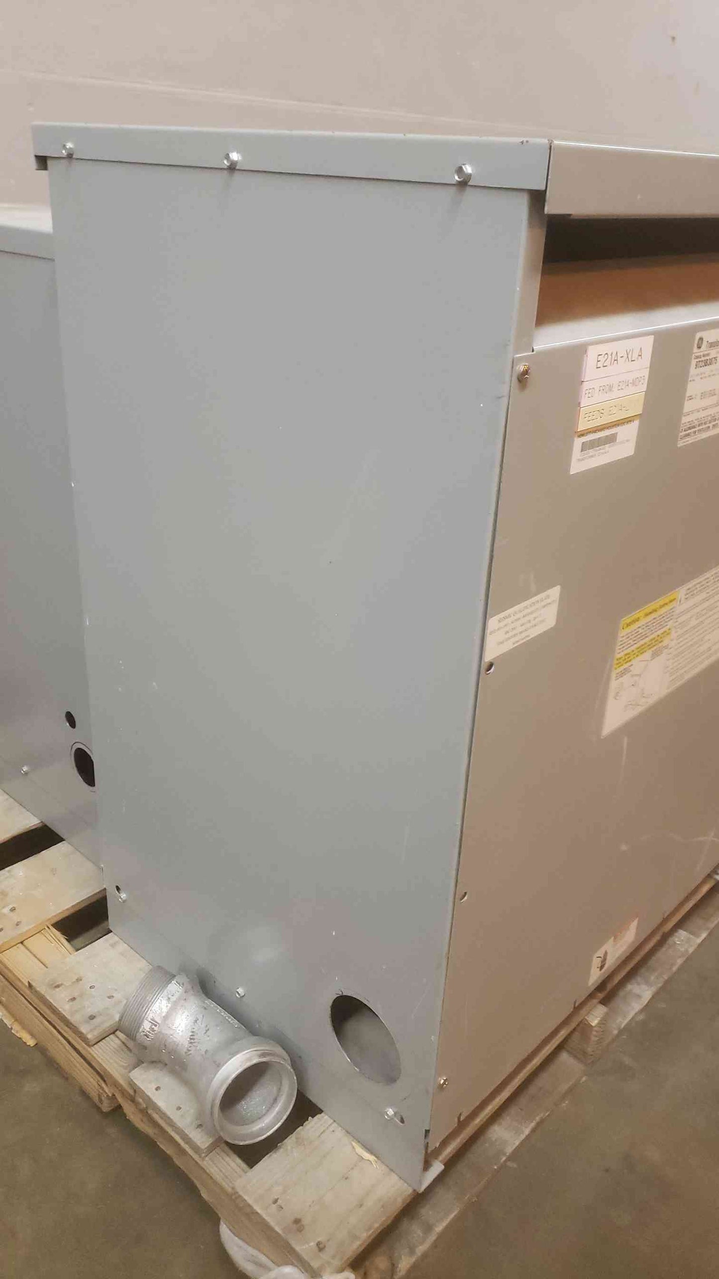 GE 112.5KVA 3PH 480V x 208/120v Dry Type Transformer 9T23B3875 (SKU: 109827)