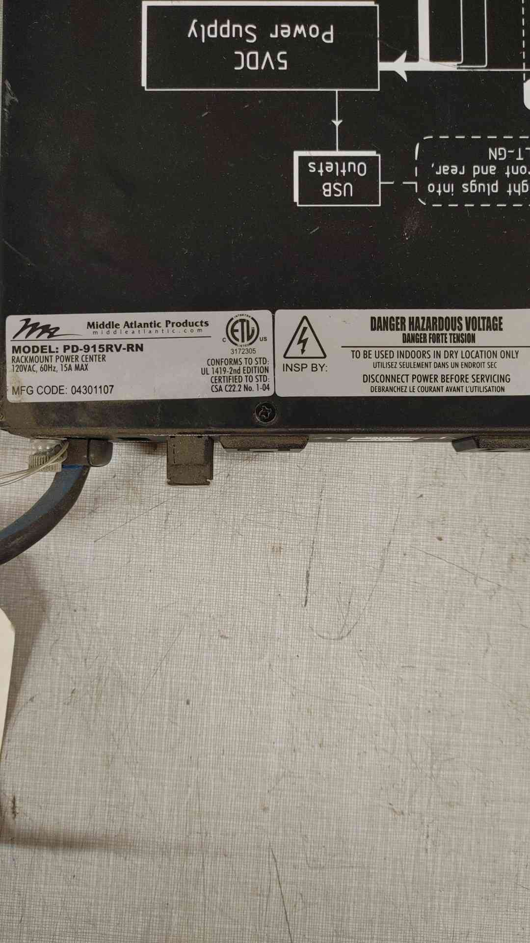 Middle Atlantic rackmount power distribution unit PD-915RV-RN (SKU: 110017)