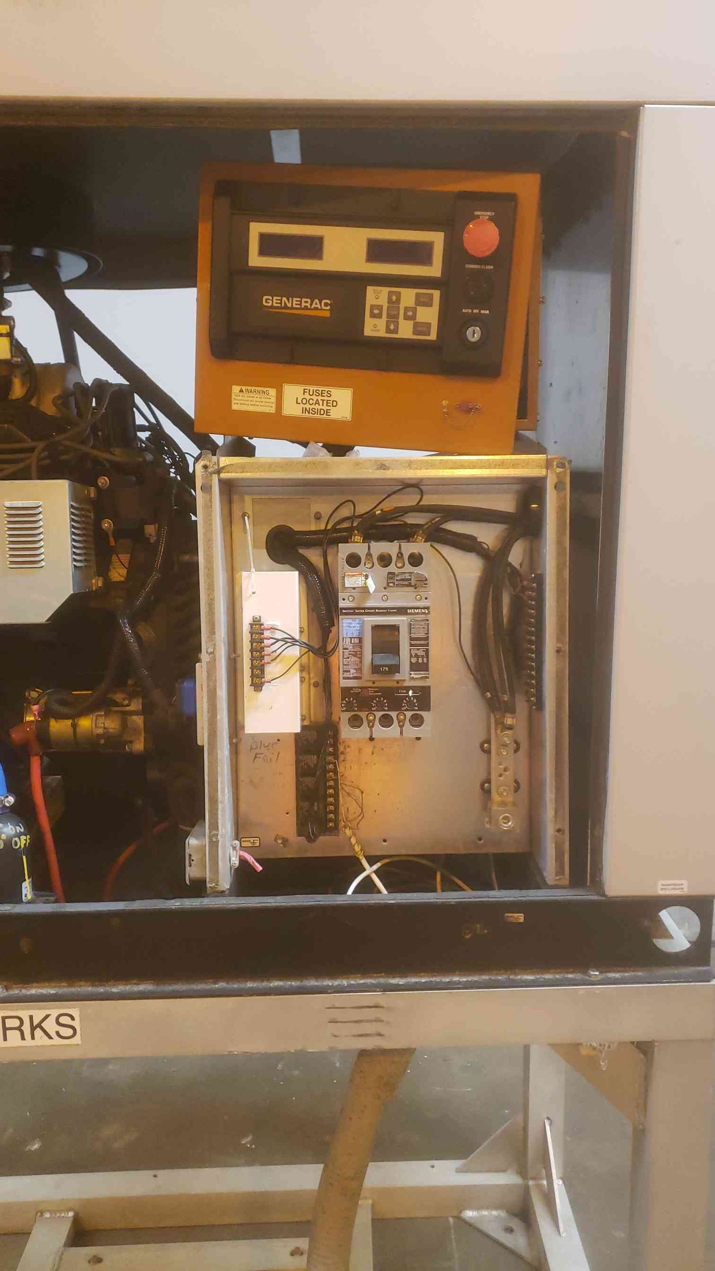 AS-IS 30KW Generac 120/240V 125A 1PH 5191-1 '06 NG/LP Generator UNTESTED SKU: 110290)