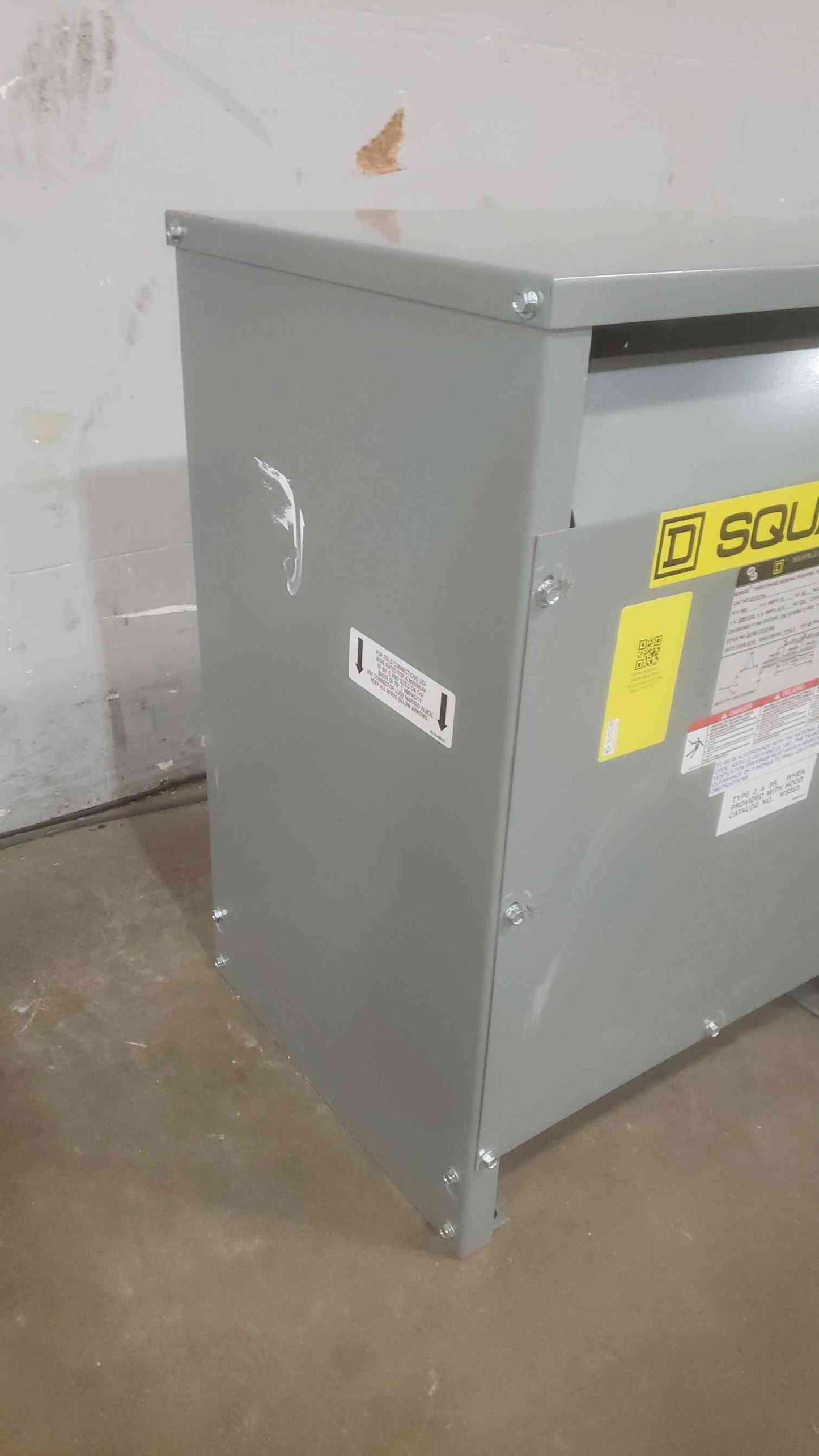 Square D 15KVA 480V x 208/120v 3PH Transformer EE15T3H (SKU: 110615)