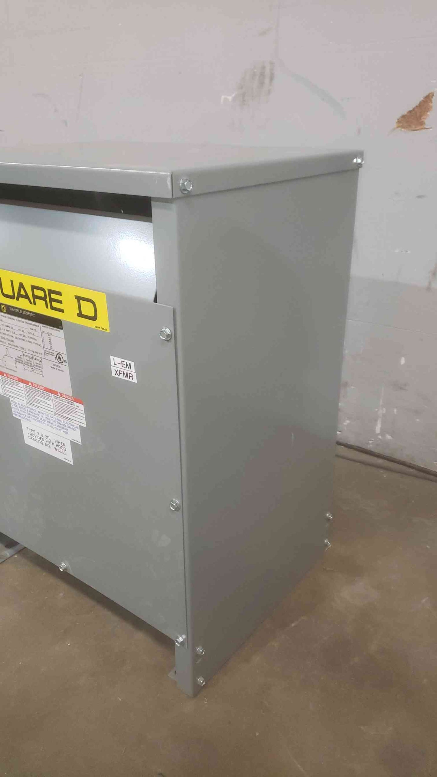 Square D 15KVA 480V x 208/120v 3PH Transformer EE15T3H (SKU: 110615)