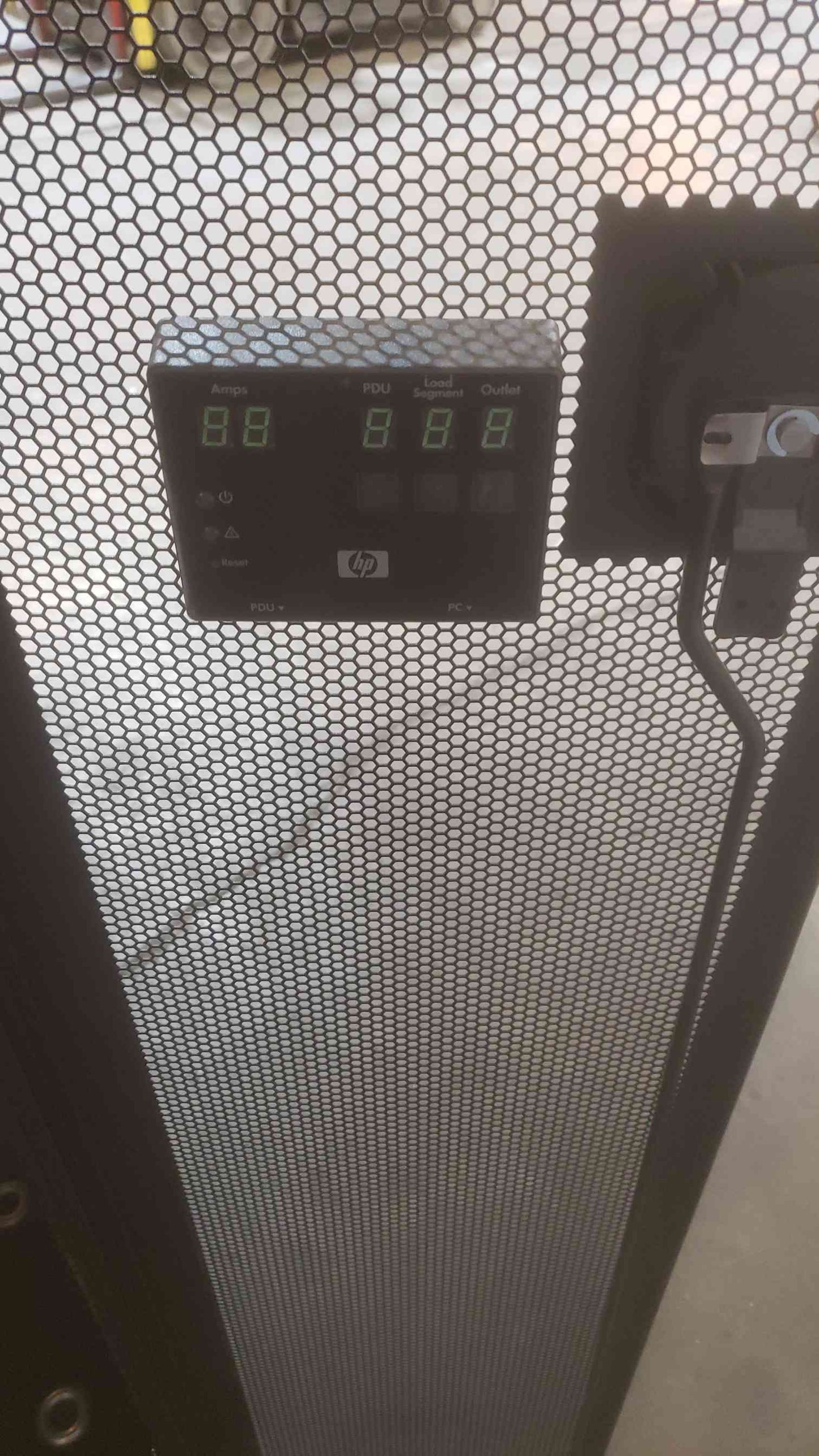 HP HPG2 Fully Enclosed 42U Server Rack Cabinet (3138AA)(3138AA)