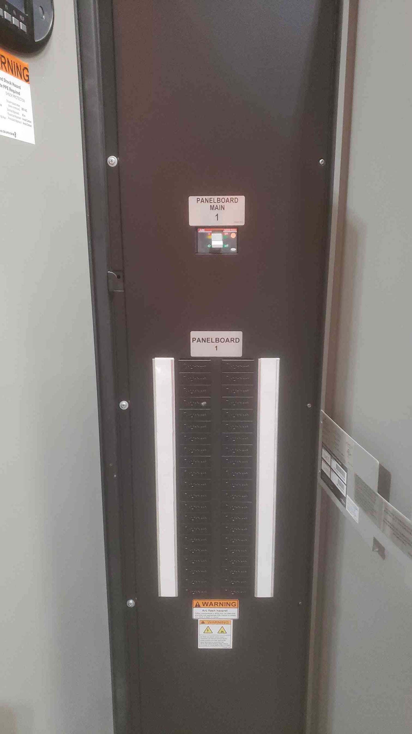 Liebert Vertiv PDU 480V x 208/120V 3PH PPA150 '12 Power Distribution