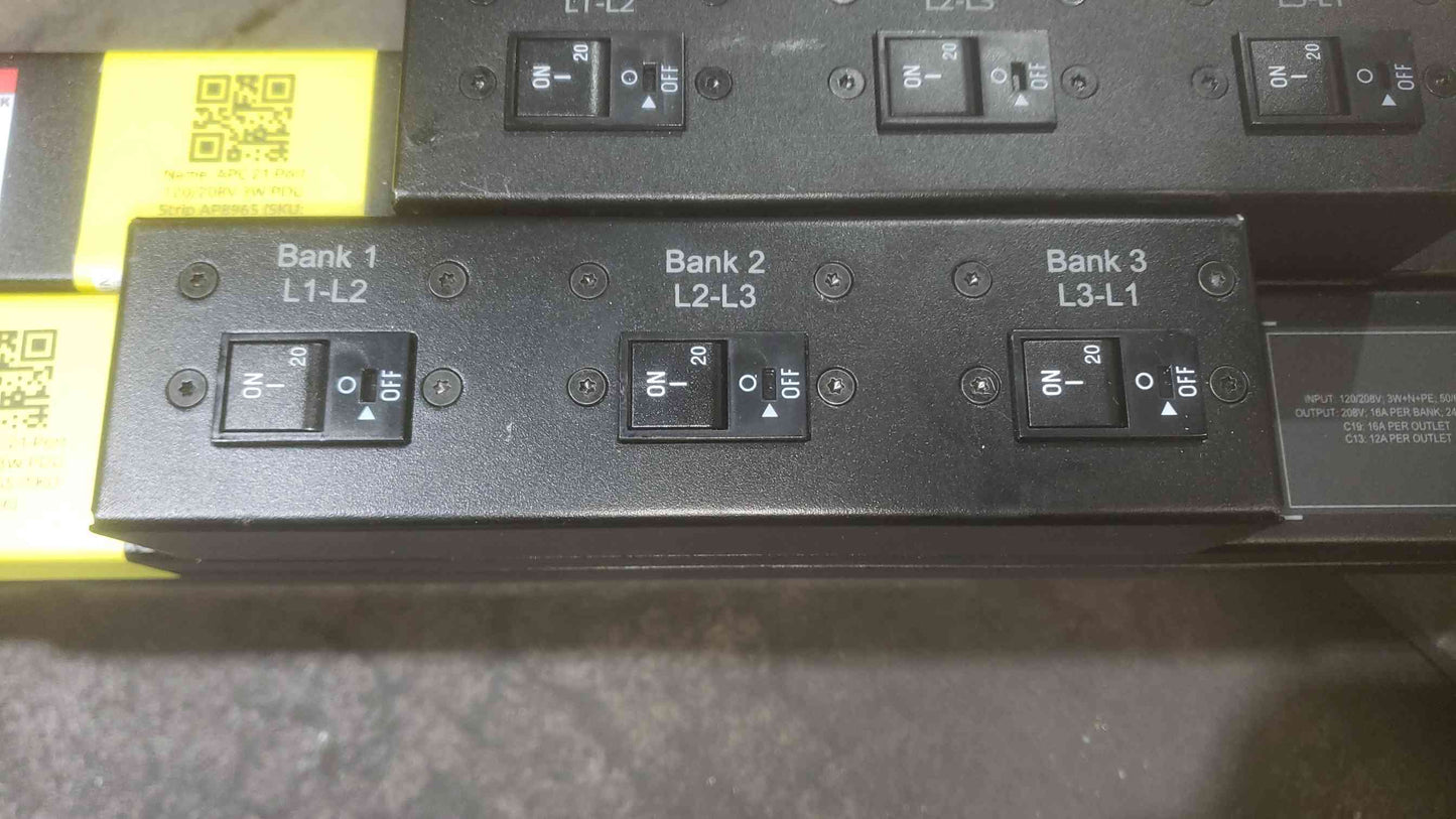 APC 21 Port 120/208V 3W PDU Strip AP8965 (SKU: 110736)