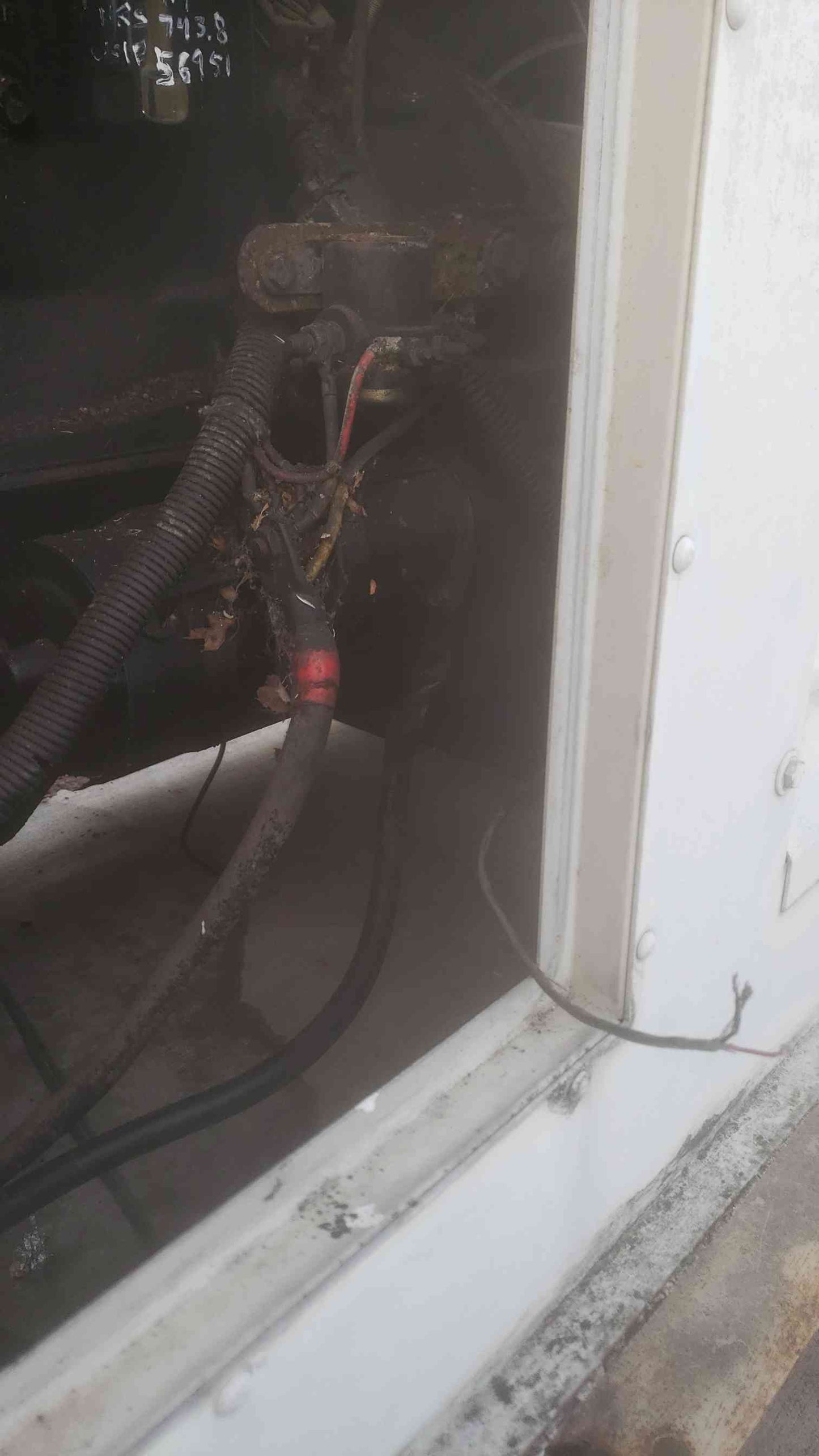 AS IS 40KW MagneTek NAT GAS LP 743 Lbs Engine Runs (SKU: 110860)