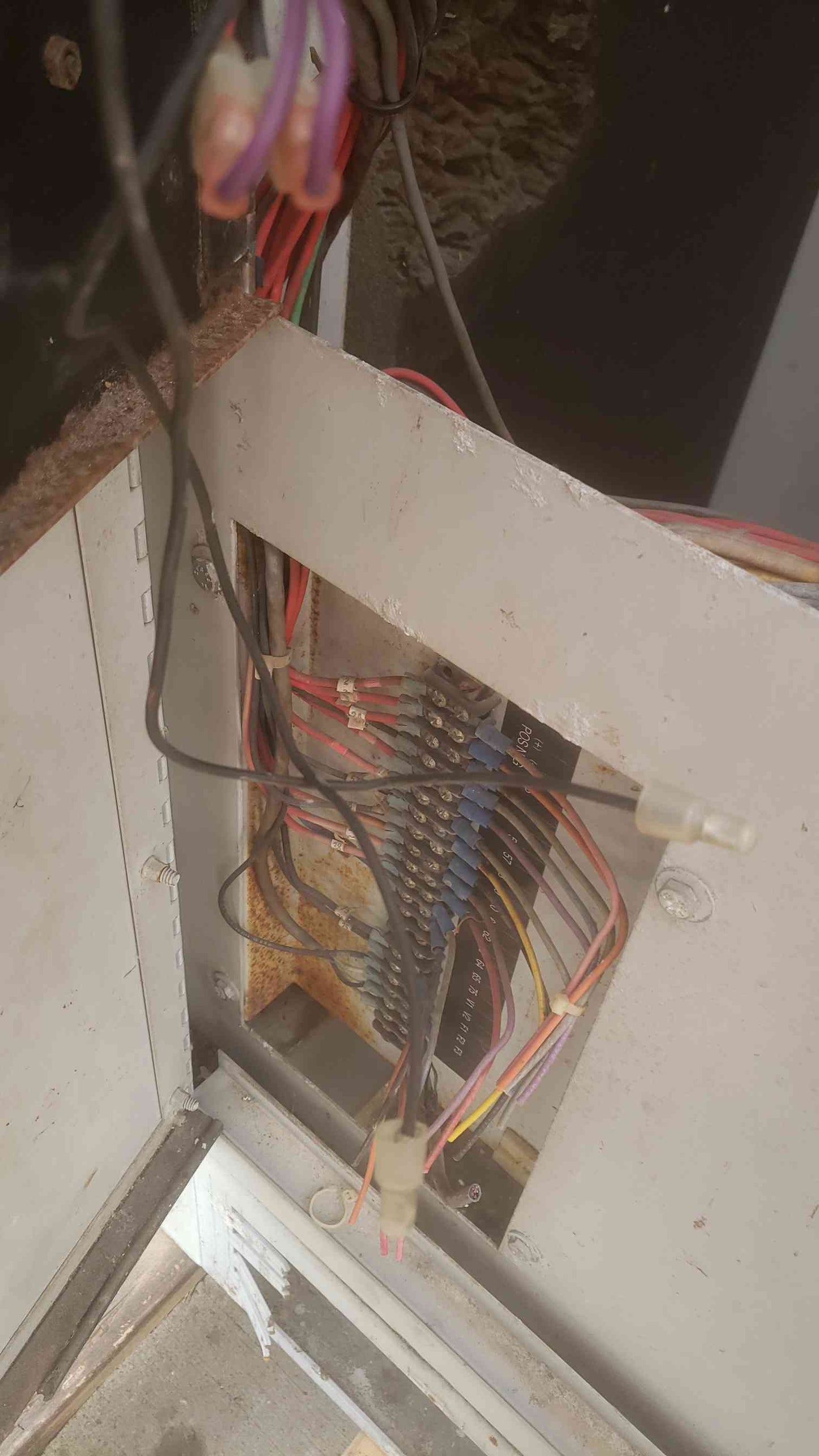 AS IS 40KW MagneTek LP 300 6 In-Line Ford Engine Good RLS500 661hrs Generator