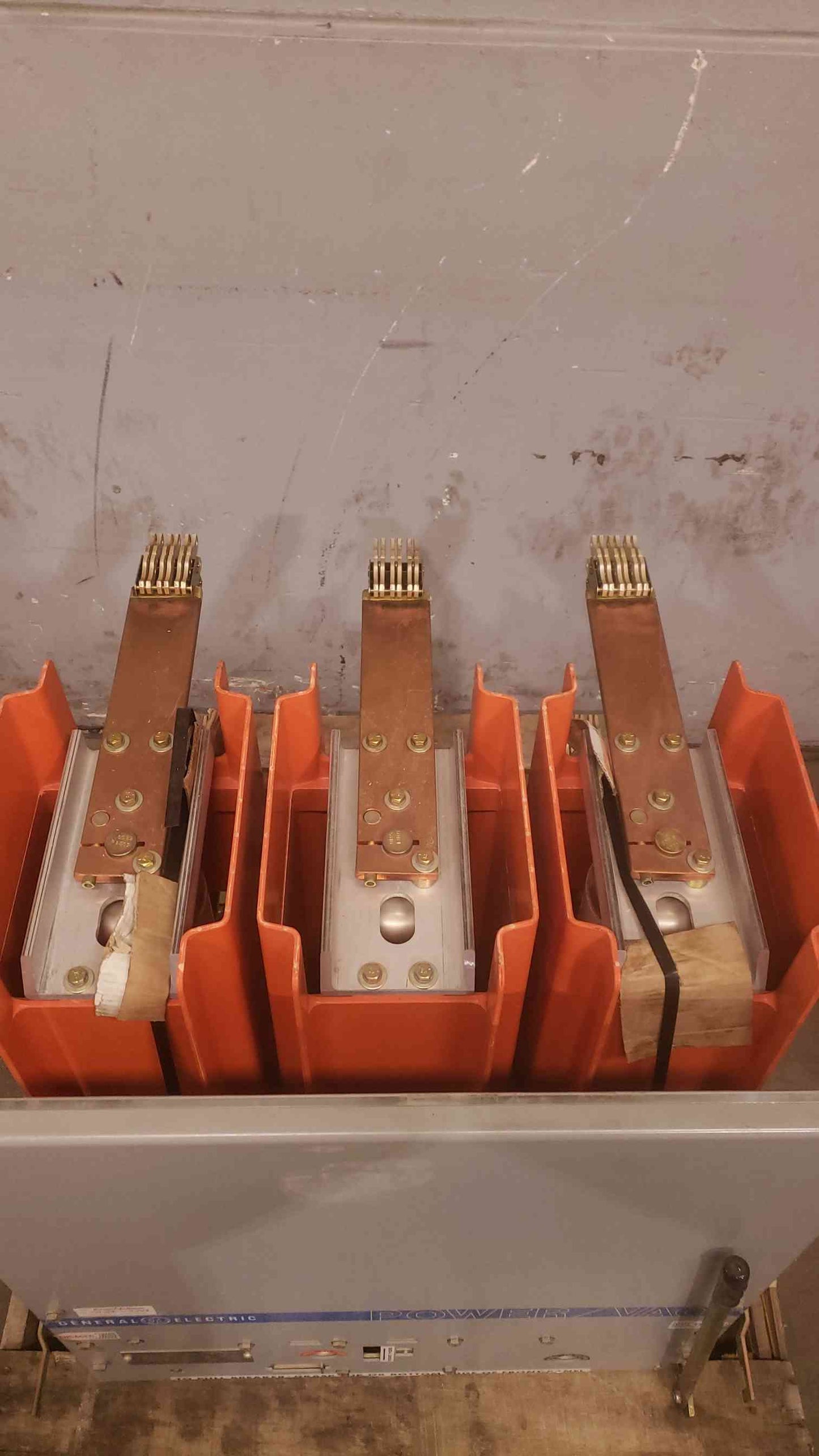 15KV GE 1200A 60Hz Power Vac VB1 Circuit Breaker VB1 13.8-500-2 (SKU: 111014)