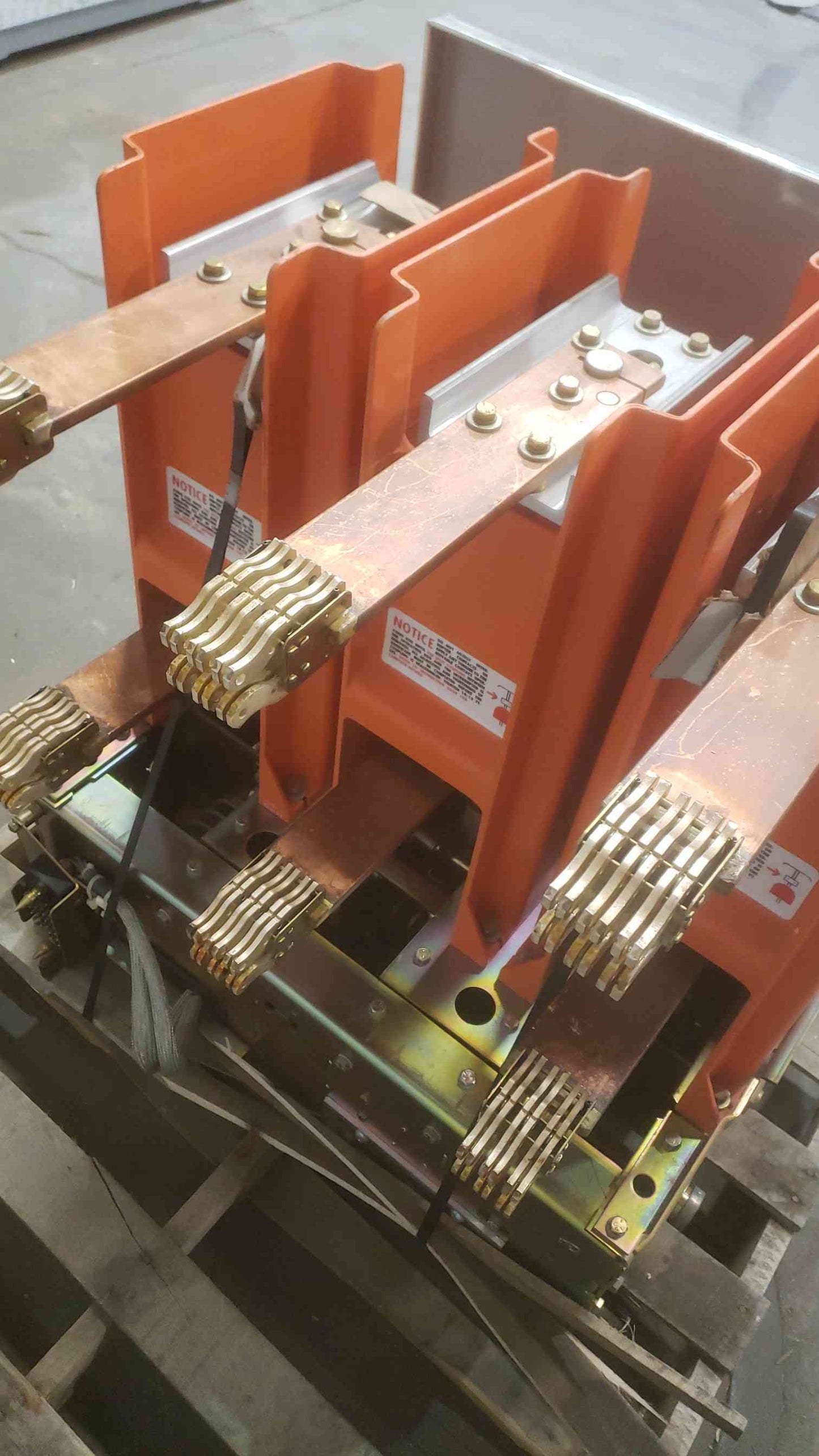 15KV GE 1200A 60Hz Power Vac VB1 Circuit Breaker VB1 13.8-500-2 (SKU: 111014)