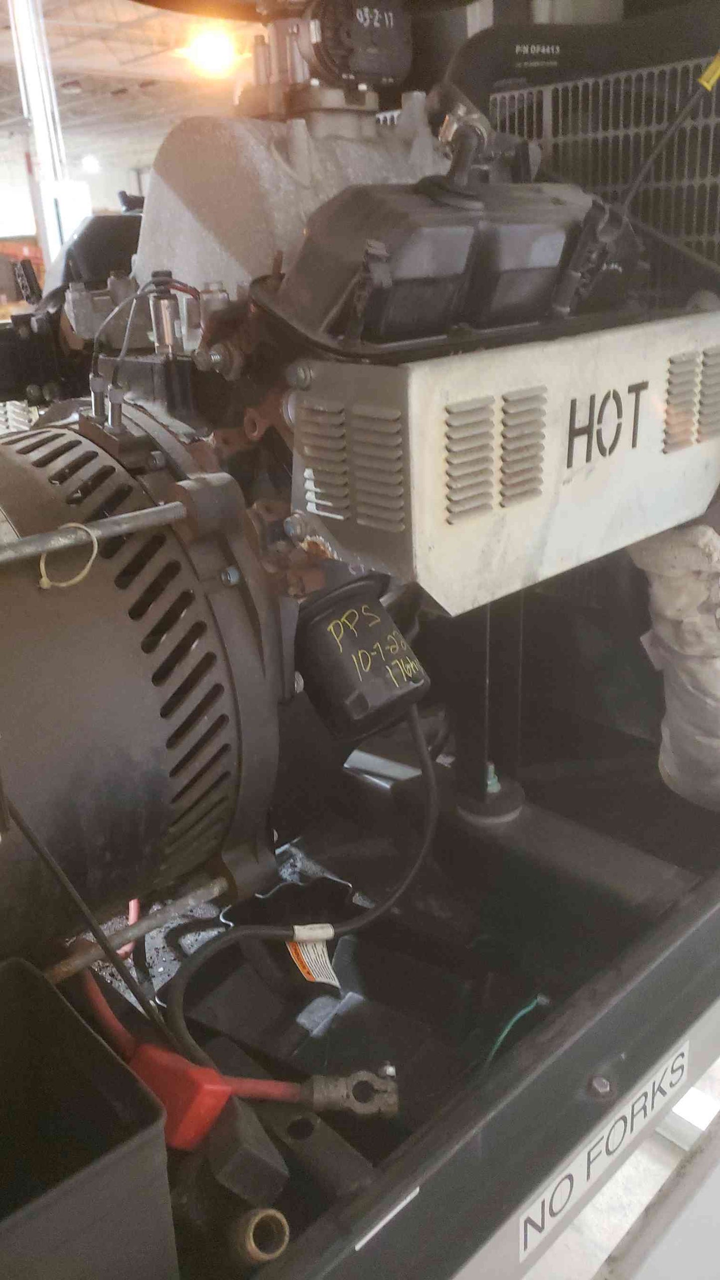 AS IS 30KW Generac 120/240V 125A 1PH LP Nat Gas Chrysler Generator(SKU: 110995)