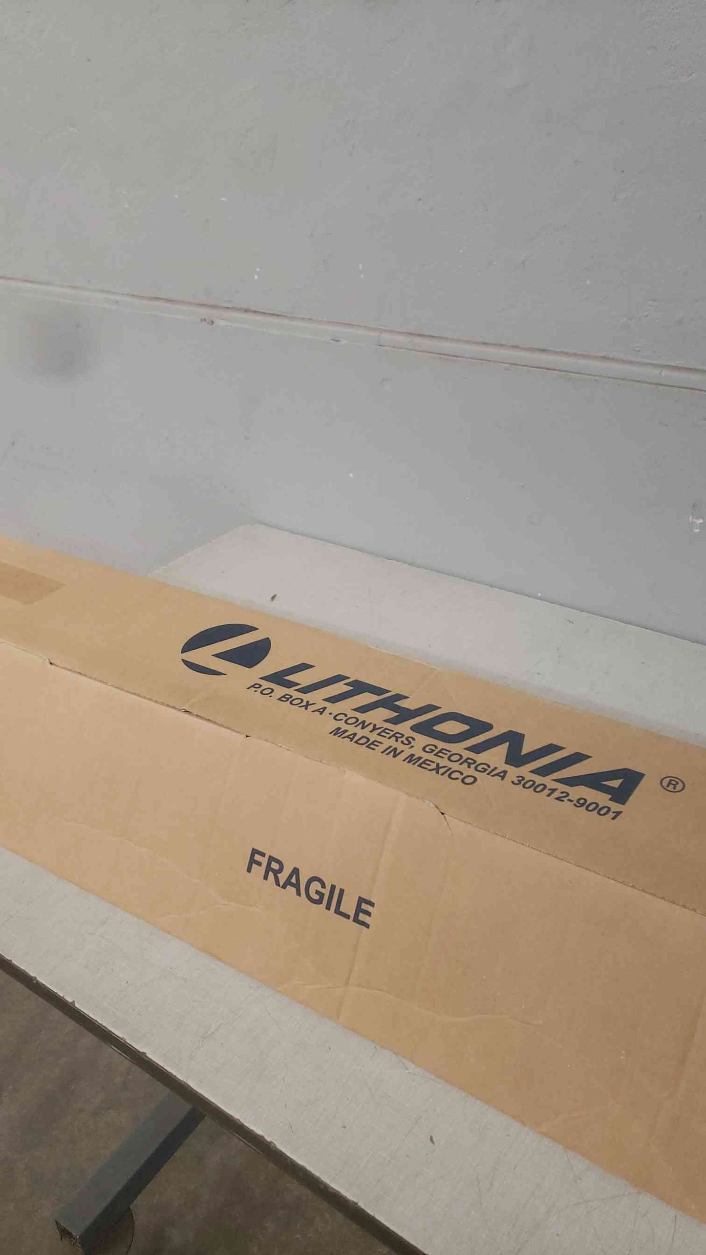 NEW 4' LED Lithonia Lighting 8000LM GZ10 35K 80CRI WH (SKU: 111139)