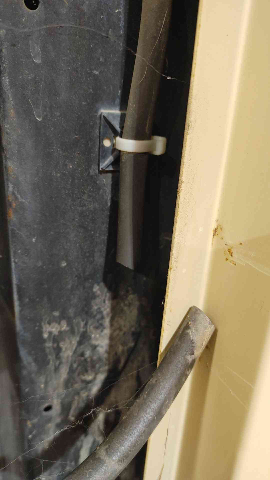 AS IS 35KW Generac 120/240V 291.6/145.8A 99A02695-S Nat Gas LP Generator 1PH '99 664 Hrs. (SKU: 111130)