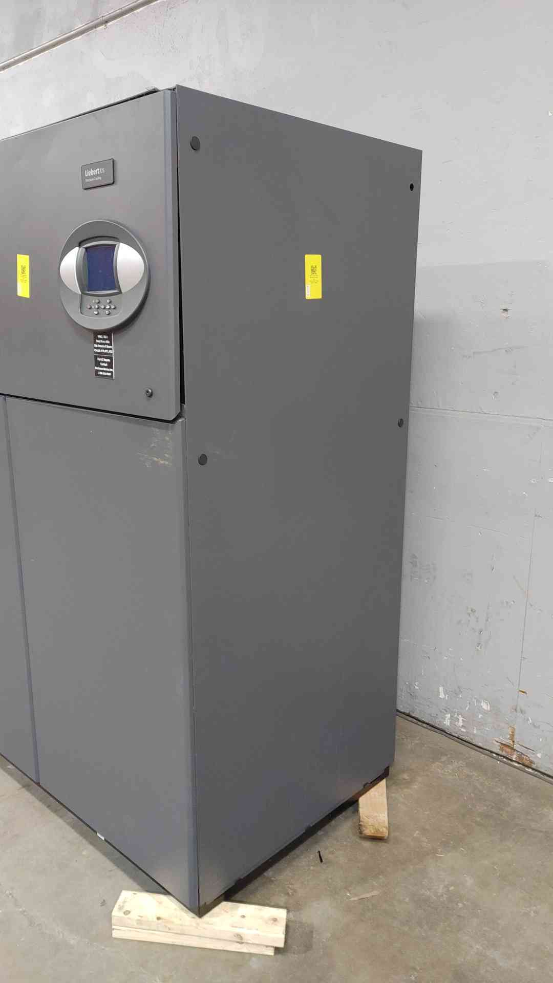 Liebert 20 Ton 460V 3PH 60Hz '15 CRAC DS070A DA1EI138D Air Cooled Downflow (SKU: 111238)