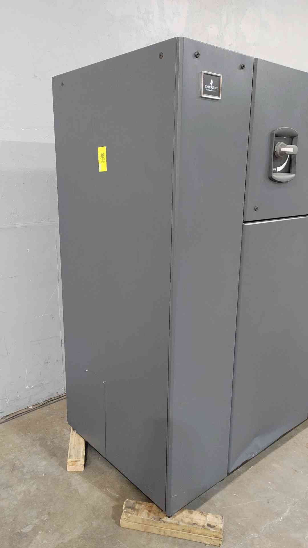 Liebert 20 Ton 460V 3PH 60Hz '15 CRAC DS070A DA1EI138D Air Cooled Downflow (SKU: 111238)