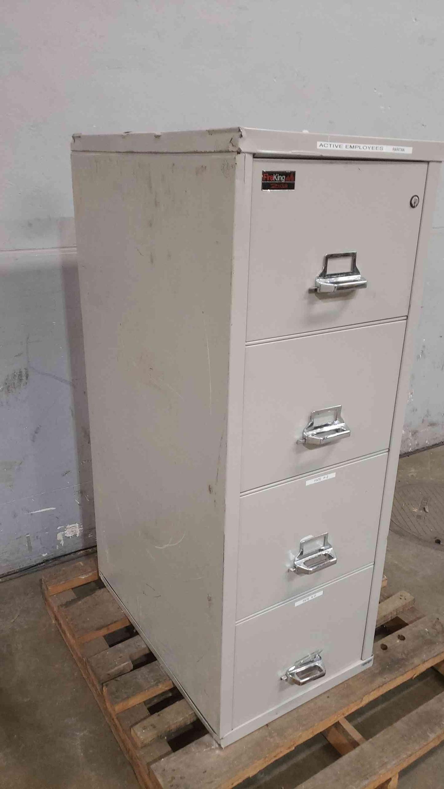 FireKing 2 Hour 4 Tier Fire Proof Storage Cabinet FL2005320052 Damaged Handle (SKU: 111251)