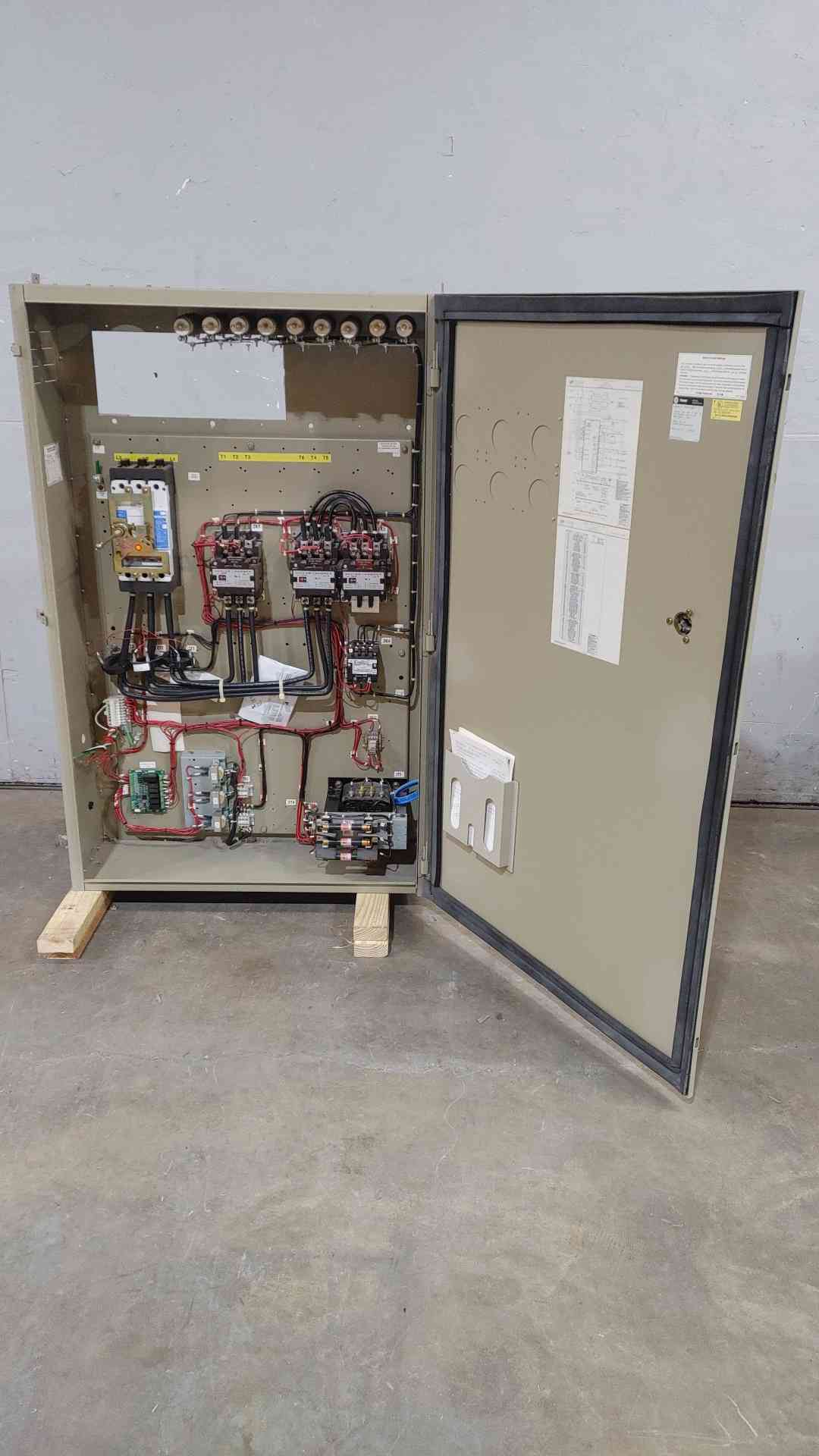 Trane 460V 3PH 250A Motor Control CVSF0199 400A KD35K Breaker & 3 120A CH Contactors (SKU: 111307)