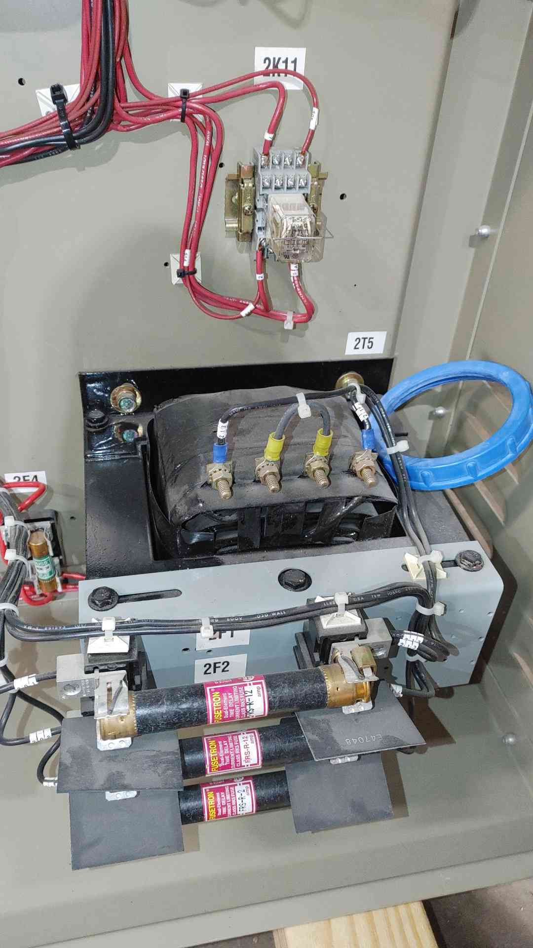 Trane 460V 3PH 250A Motor Control CVSF0199 400A KD35K Breaker & 3 120A CH Contactors (SKU: 111307)