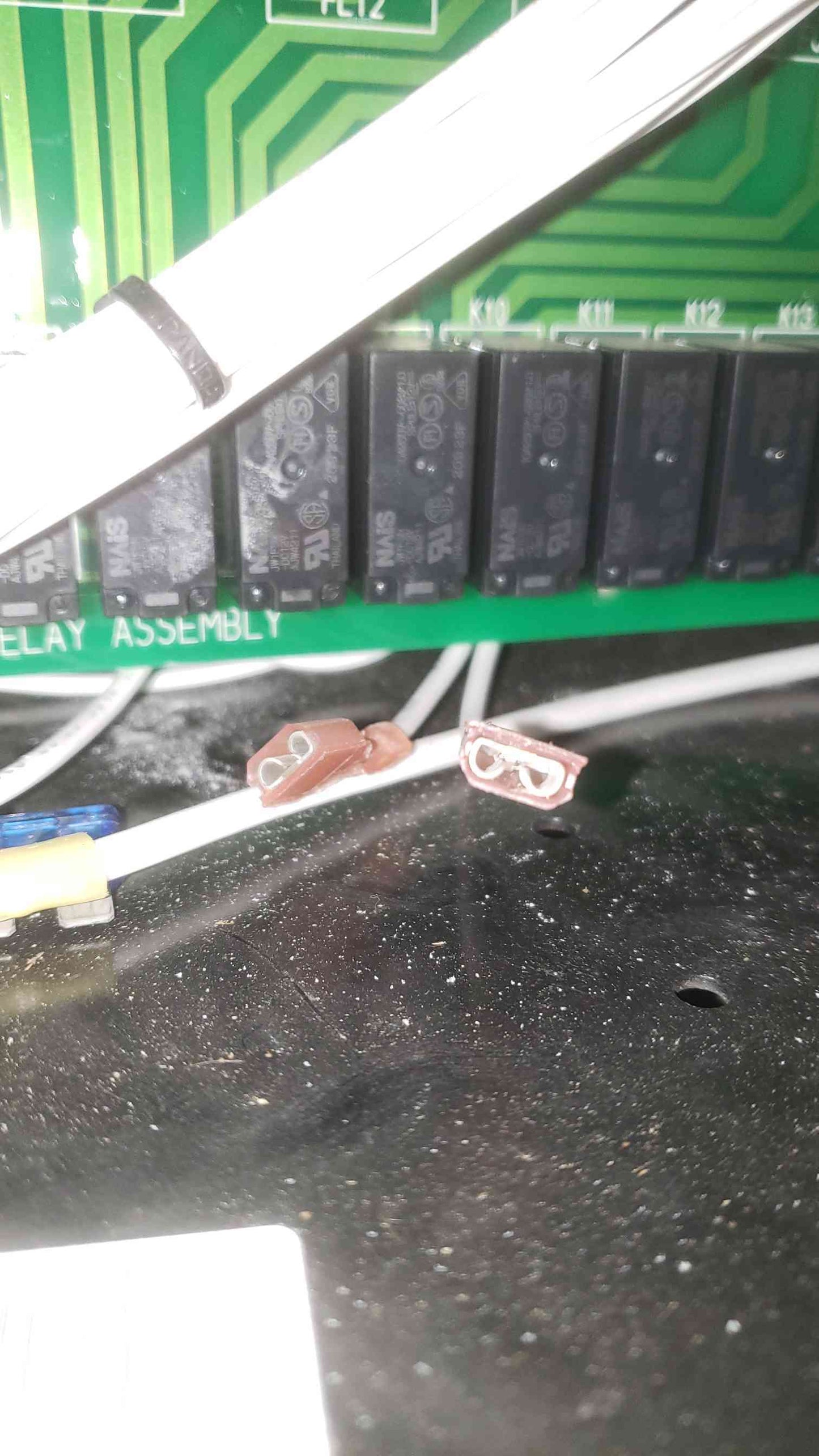 AS IS 35KW Cummins 35GGFD-3293 120/240 145.8/105.2A Multi-Phase NG/LP 879.5 Hrs. (SKU: 111326)