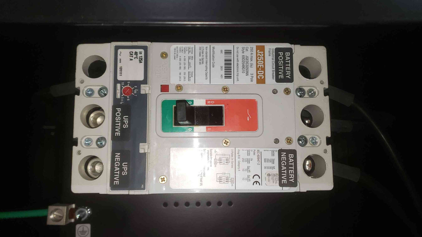 UP1133A 50KVA UPS W/ Battery Cabinet Diamond Series Mitsubishi (SKU: 110890)