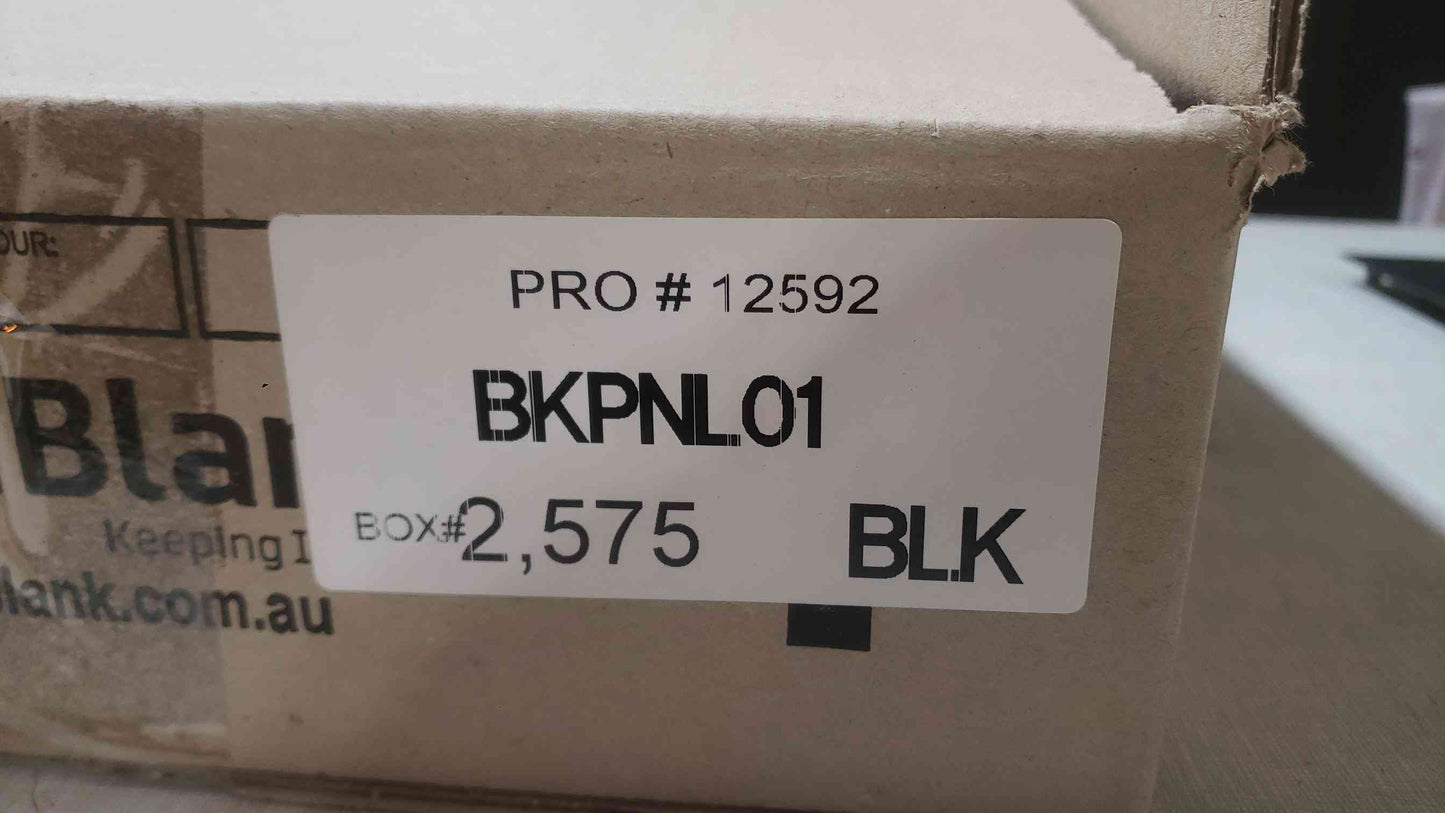 NEW Box Of 10 EziBlank 6 Slot Server Rack Blanks BKPNL01 (SKU: 111417)