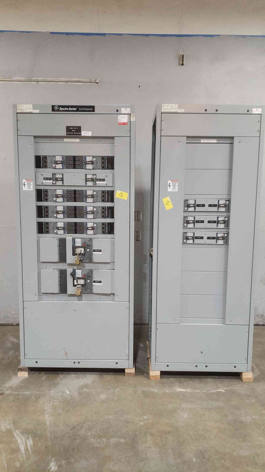 GE Spectra Series 800A 208Y/120 4W 3PH 2 Section Switchgear 18 Breakers (SKU: 111480)