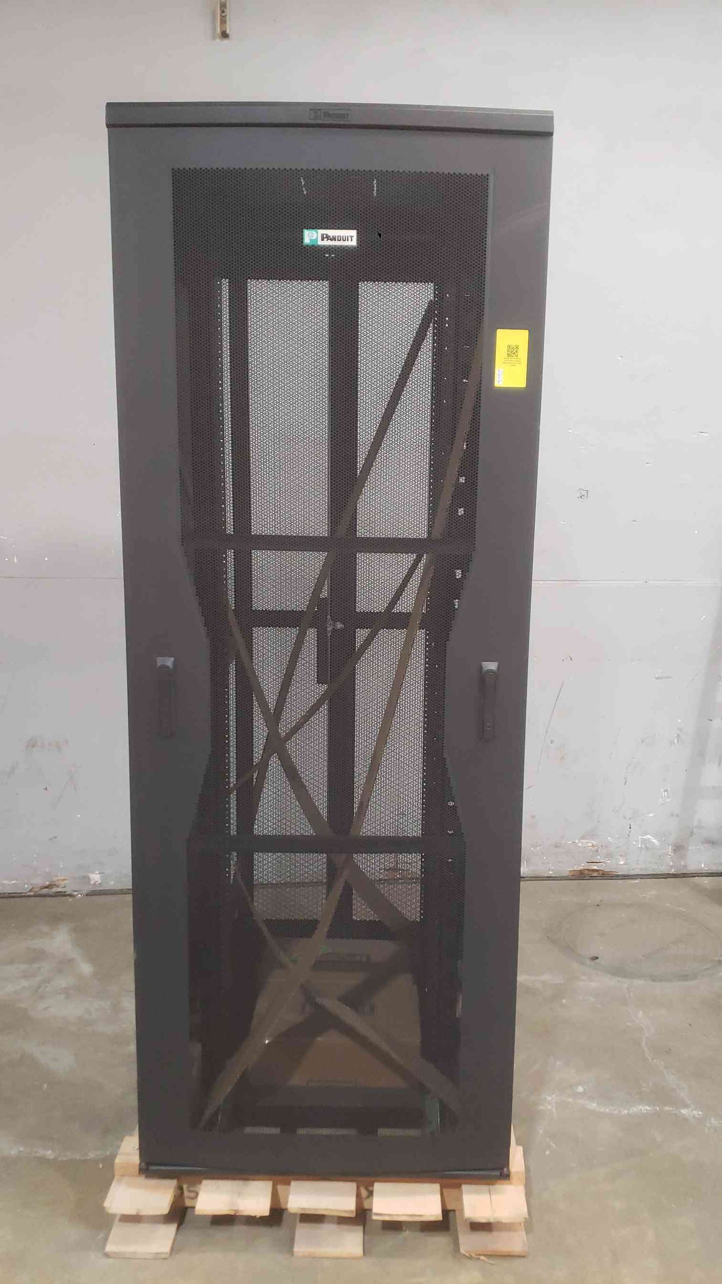 NEW Panduit 45U Fully Enclosed Server Rack CN1 (SKU: 111499)