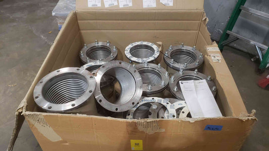 NEW Cummins Engine Bellow/Gasket W/ Flange & Hardware (SKU: 111516)