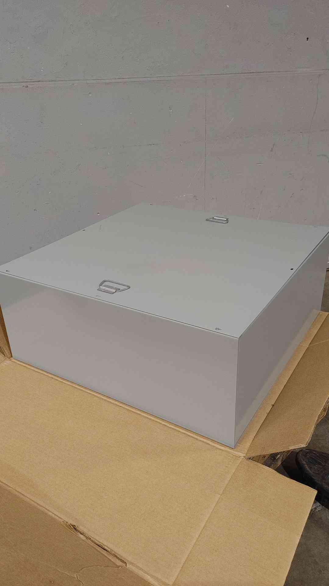 New COOPER B-Line Screw Cover Junction Box NO Knockouts(SKU: 111544)