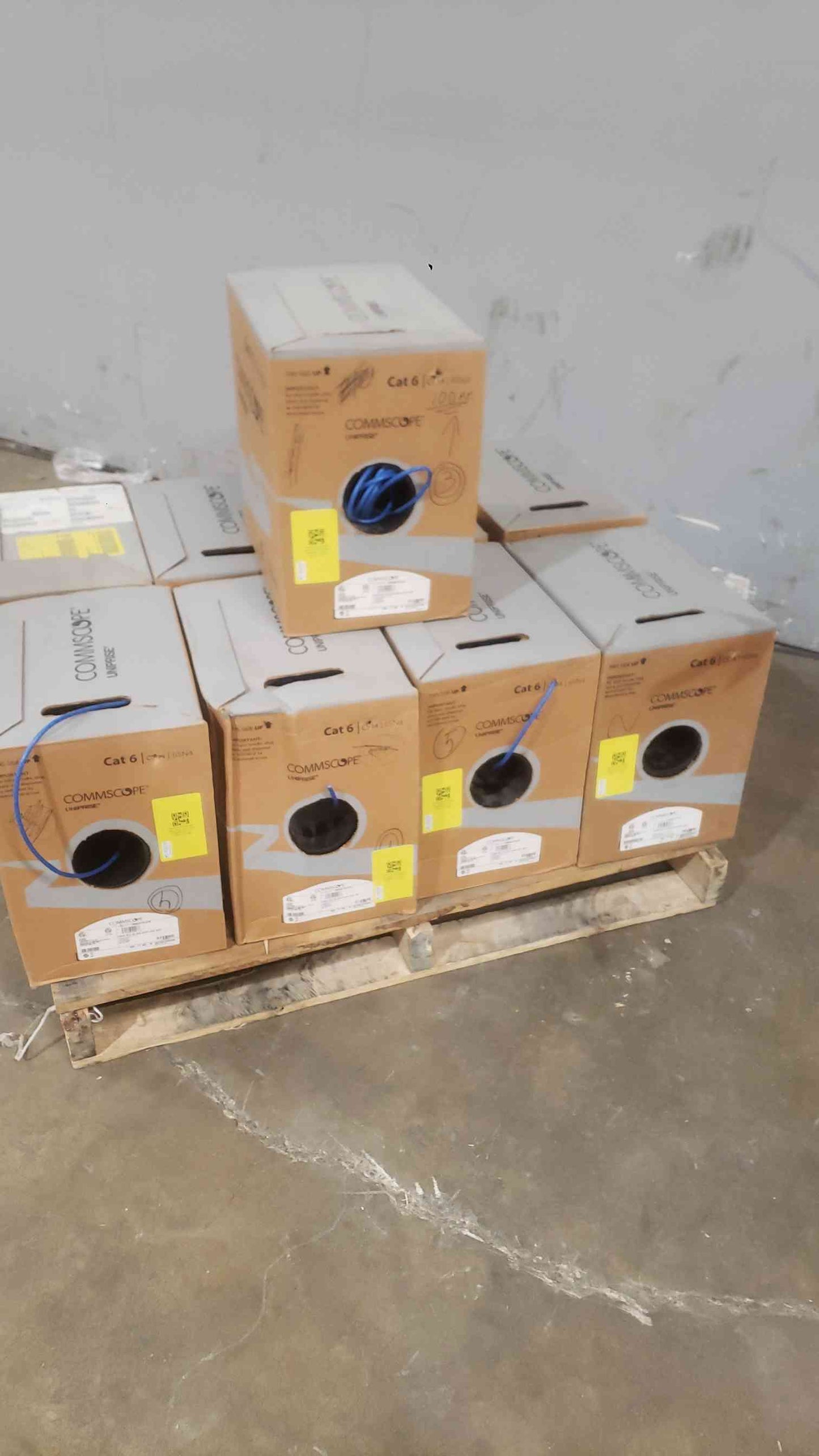 CommScope Open Roll Cat 6 Wire UN884017214/10 (SKU: 111758)