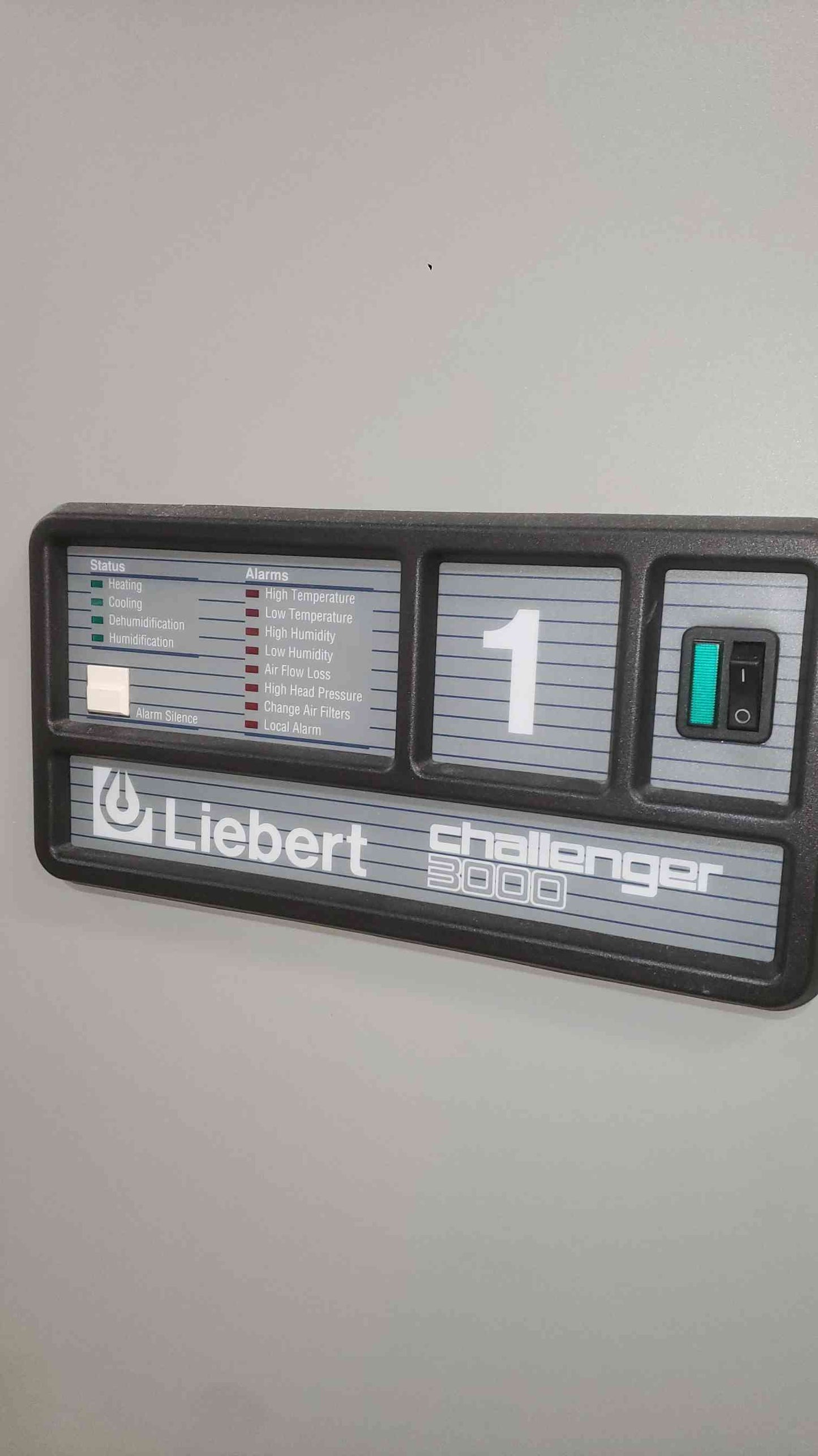 Liebert Challenger 3000 208V 3PH 5 Tons Crac Unit BU071WG Upflow (SKU: 111796)