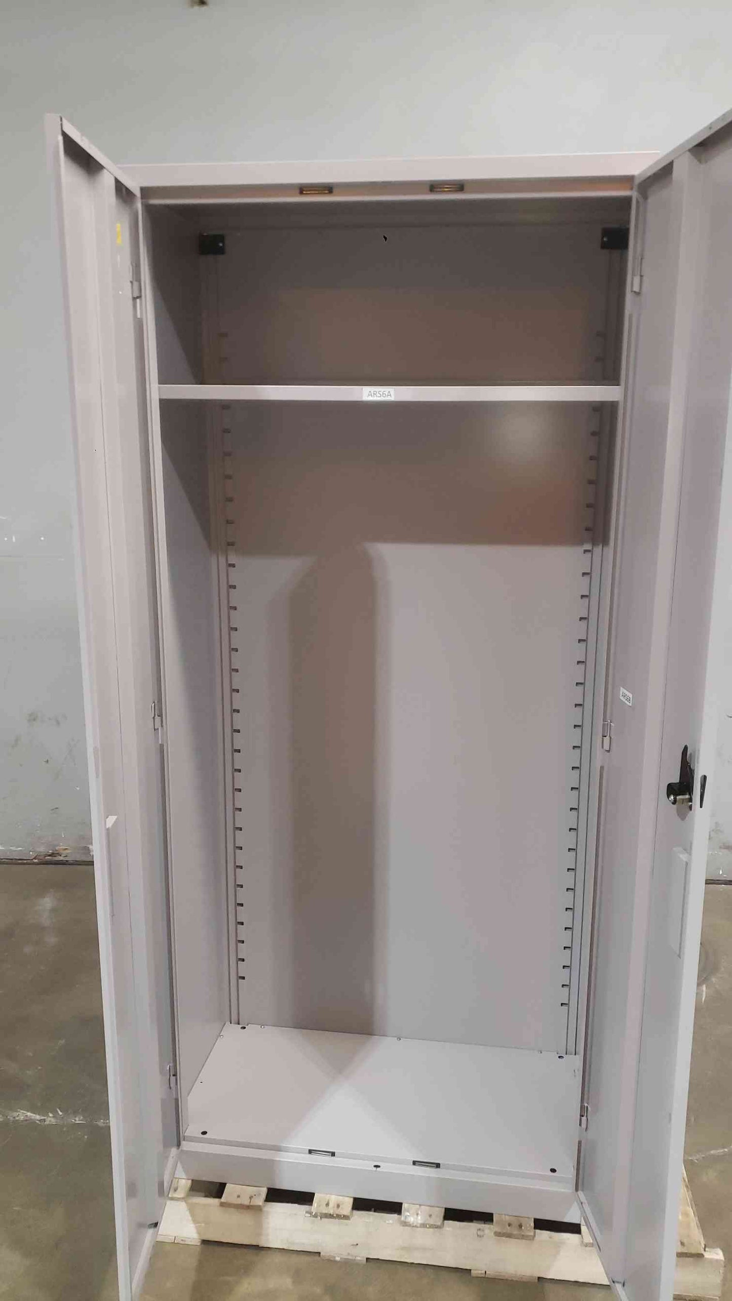 Steelcase 3' Single Tier Storage Cabinet 730591 3'x18"x81" (SKU: 111853)