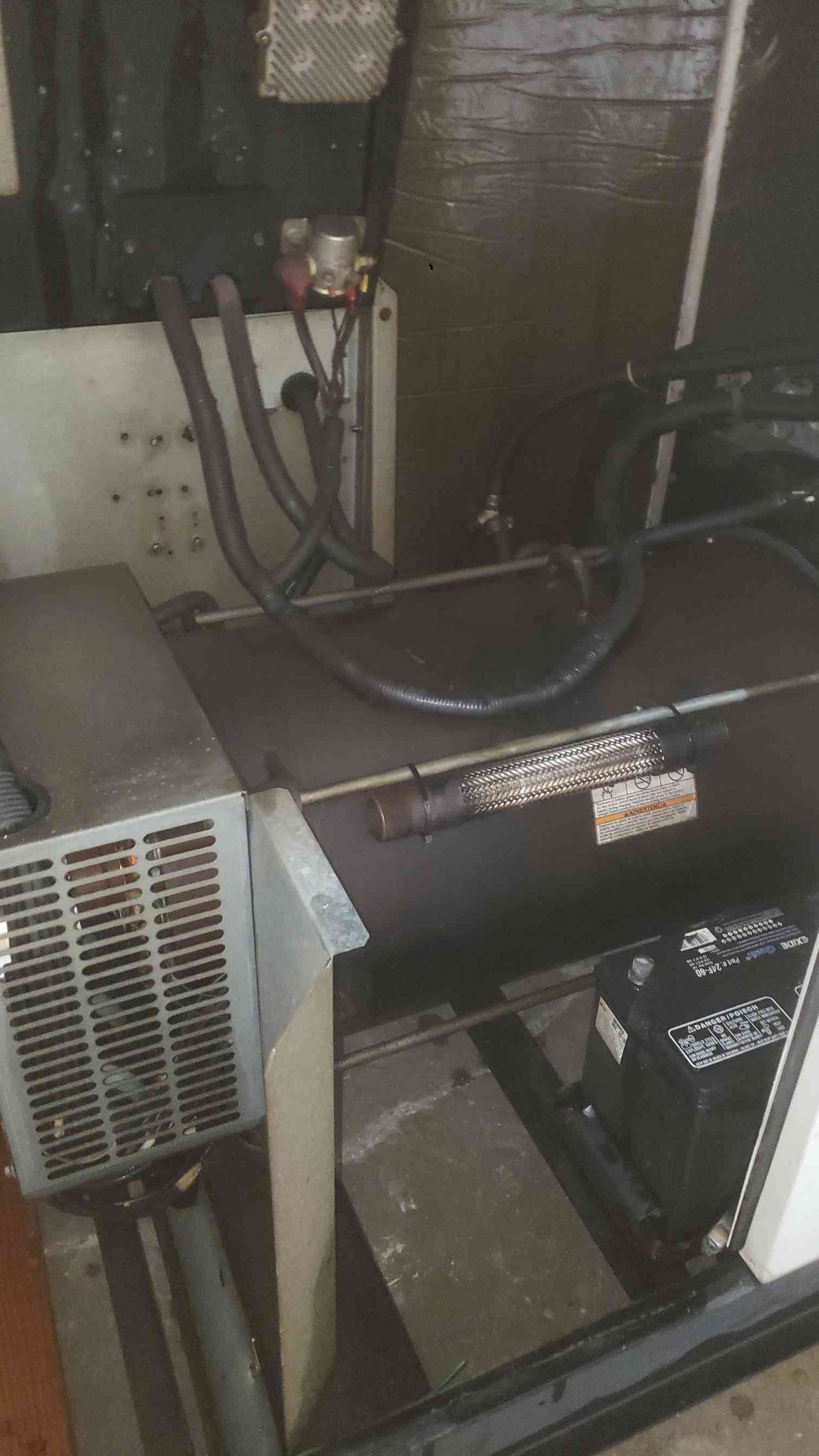 80KW Generac QT080460NSN 120/208 275A 3PH LP Nat Gas 0.2 Hrs '10 TESTED (SKU: 111910)