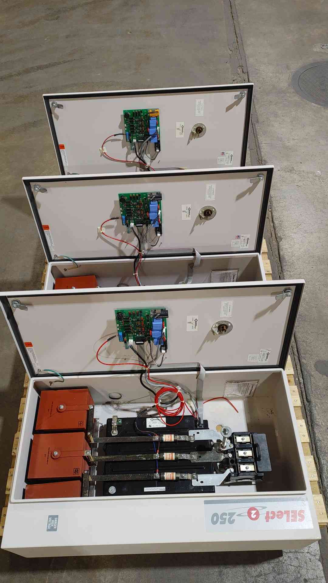 Current Technology-Secondary Surge Arrester SL2-250-480-3DG-D-L2 480V 3PH (SKU: 111958)