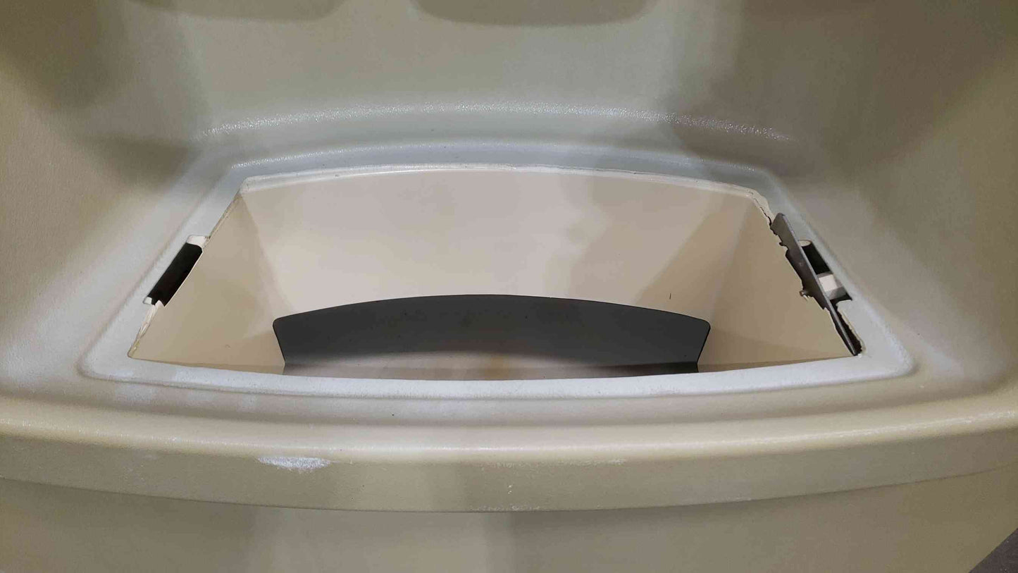 AS IS Hoshizaki 115VAC 60Hz 1PH Ice Dispensing Bin DB-200C (SKU: 112137)