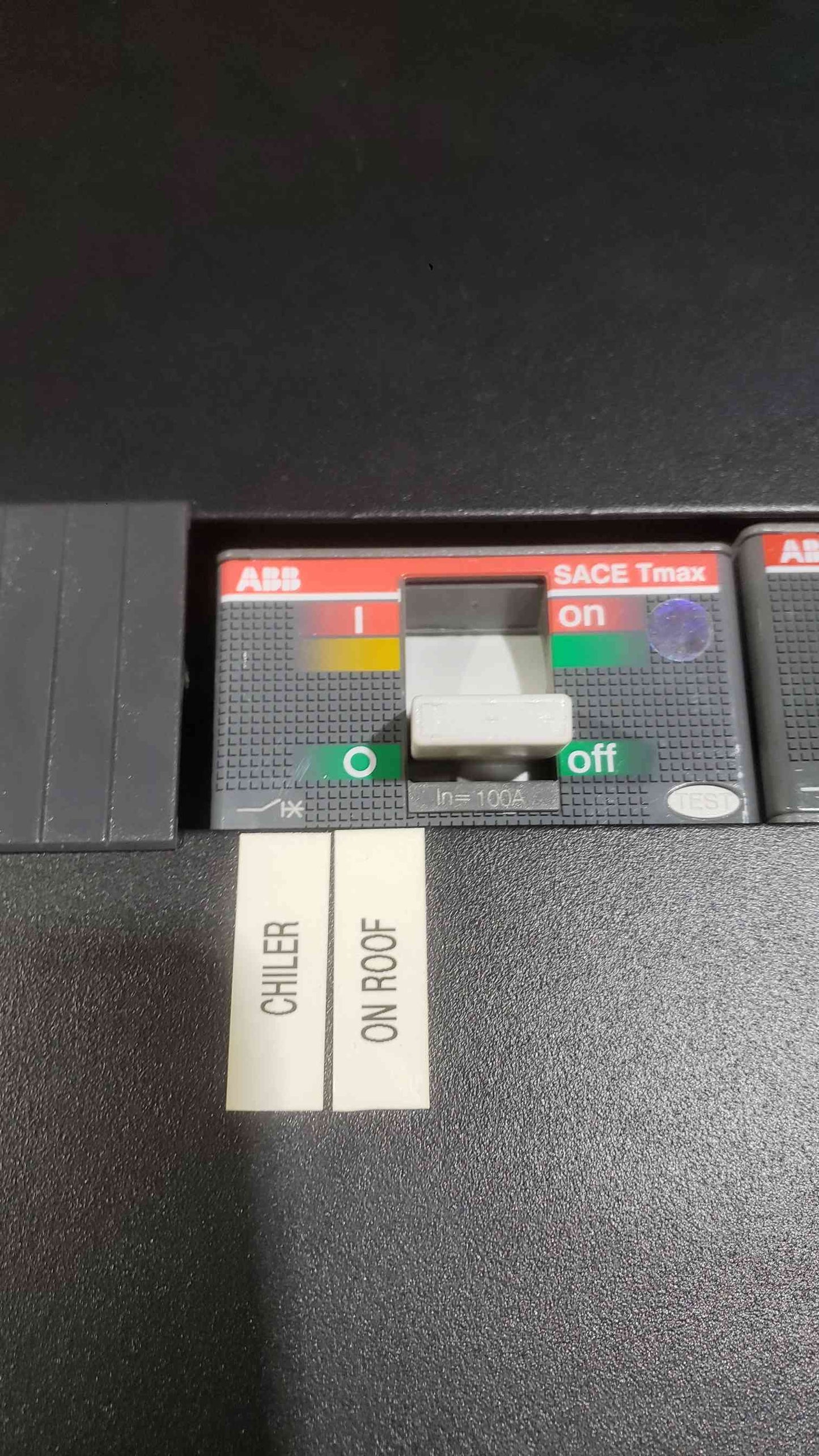APC 400A 480V 3PH Automatic Transfer Switch ATS PGP400G Synchronized Contacts (SKU: 112155)
