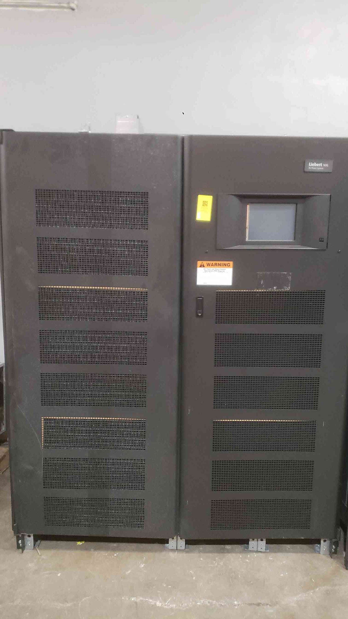 Liebert 750KVA 2 Section NXL UPS System 40MM750303IBS02 (SKU: 112182)