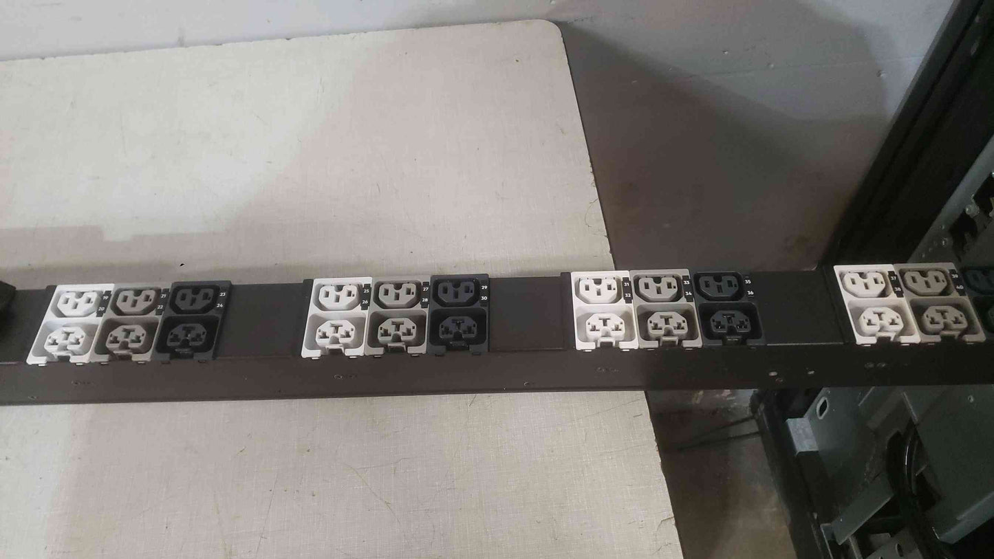 APC 42 Port 200-240VAC 3PH Metered Rack PDU SE24024M-0061-C APDU10351ME (SKU: 112229)