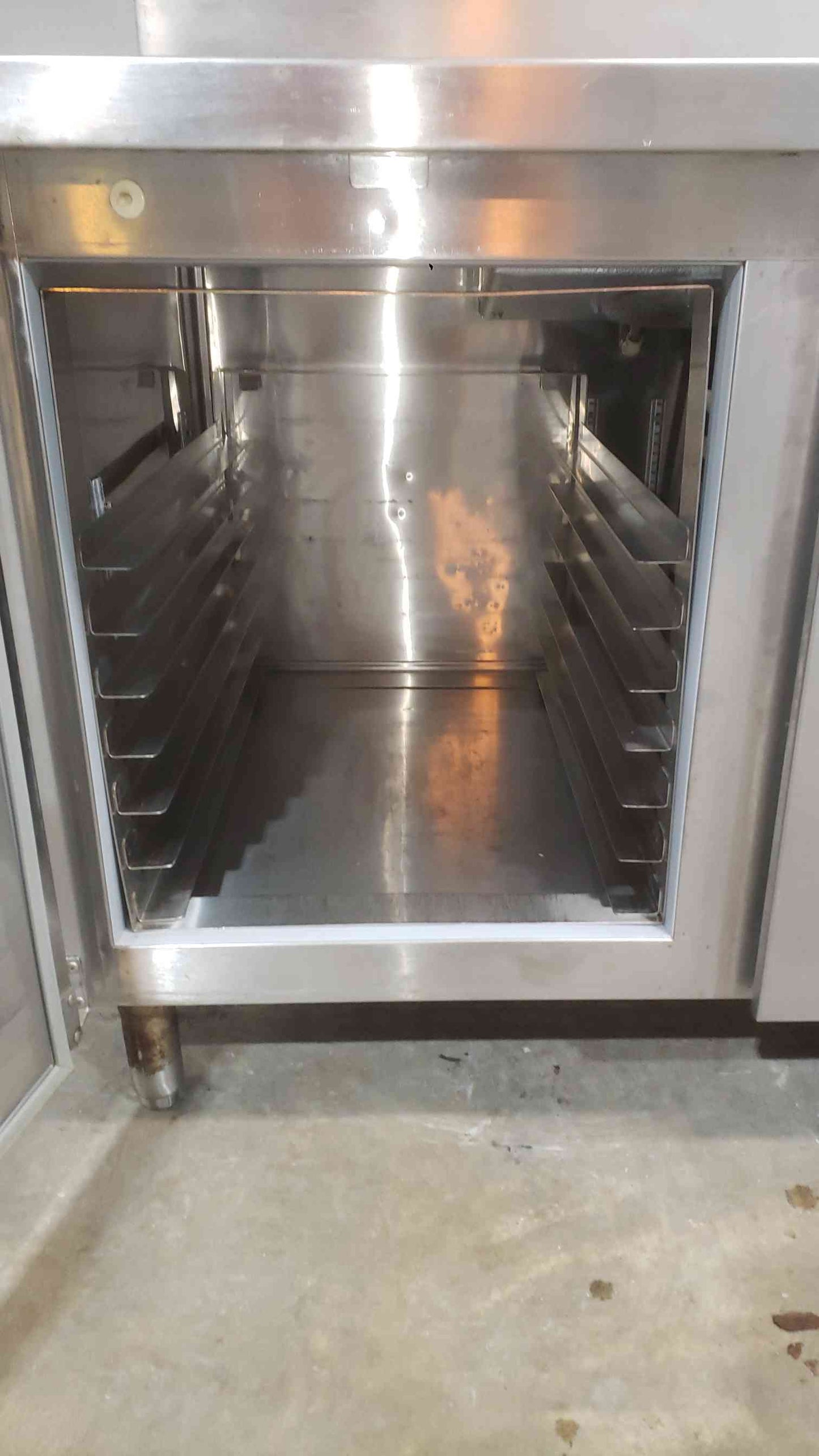 Craig MFG. 120V 3W 1PH Commercial Refrigerator/Freezer LB-5-33-SC & Prep Area (SKU: 112267)