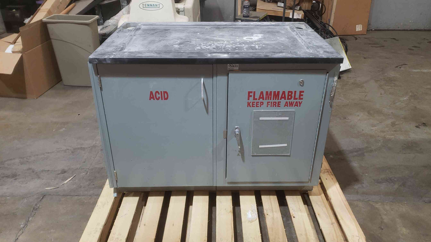 Mott 4' 120V 1PH Fume Hood 7226050 W/Base Laboratory Chemical Use (SKU: 112369)