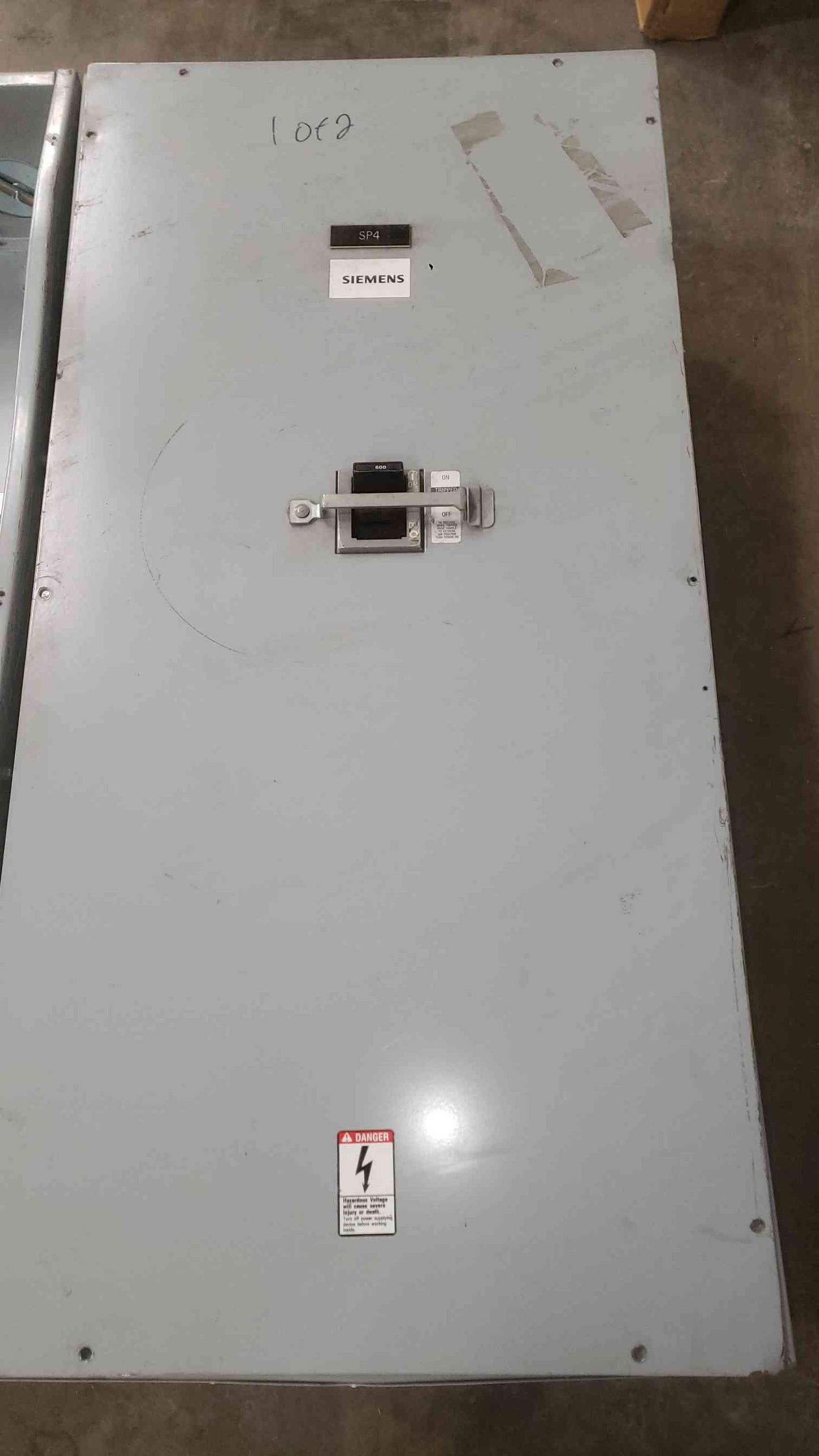 Siemens 600A 600VAC Circuit Breaker Enclosure LD6N1 Siemens Sentronâ„¢ LXD63B600(SKU: 112389)