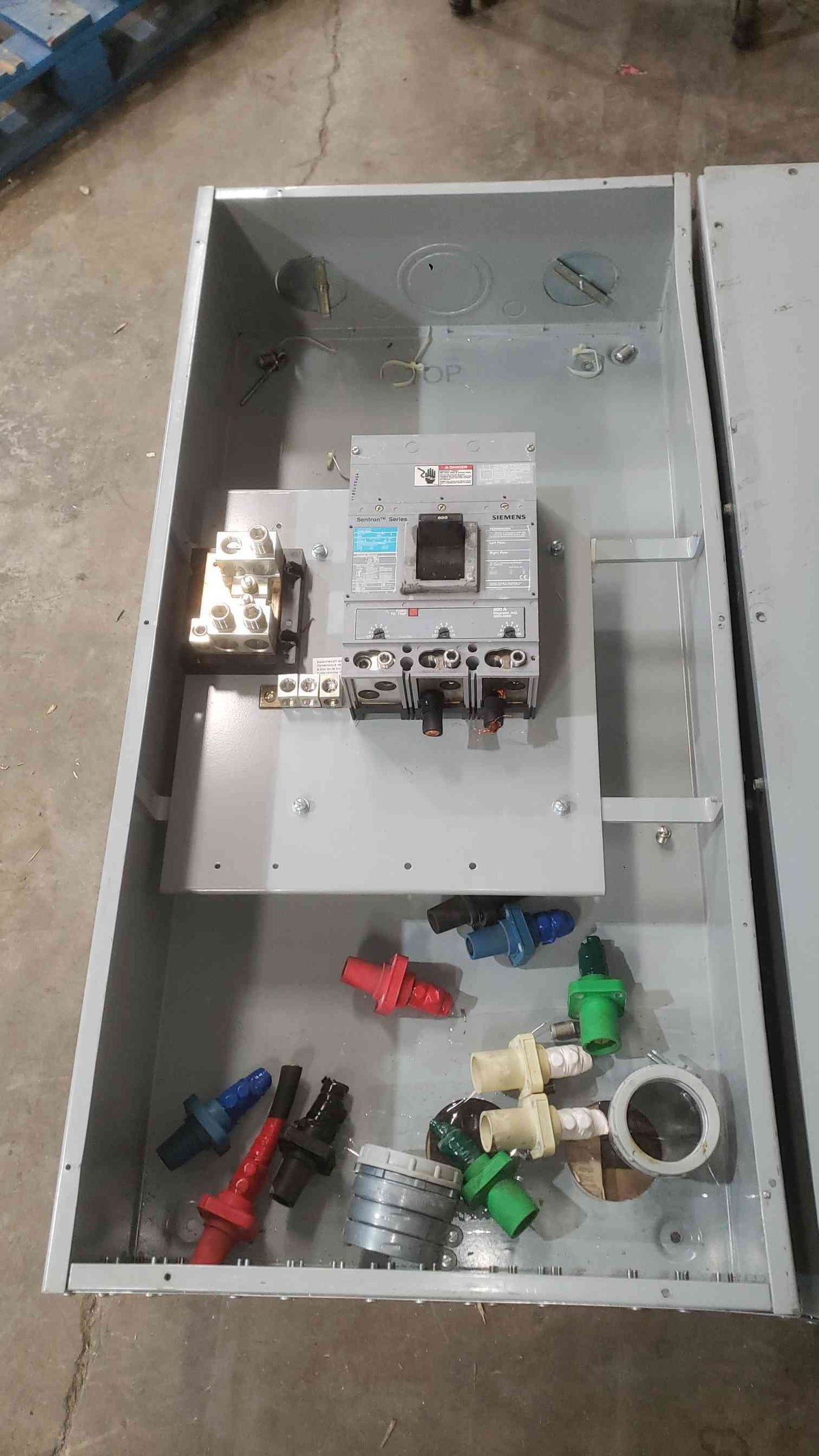 Siemens 600A 600VAC Circuit Breaker Enclosure LD6N1 Siemens Sentronâ„¢ LXD63B600(SKU: 112389)